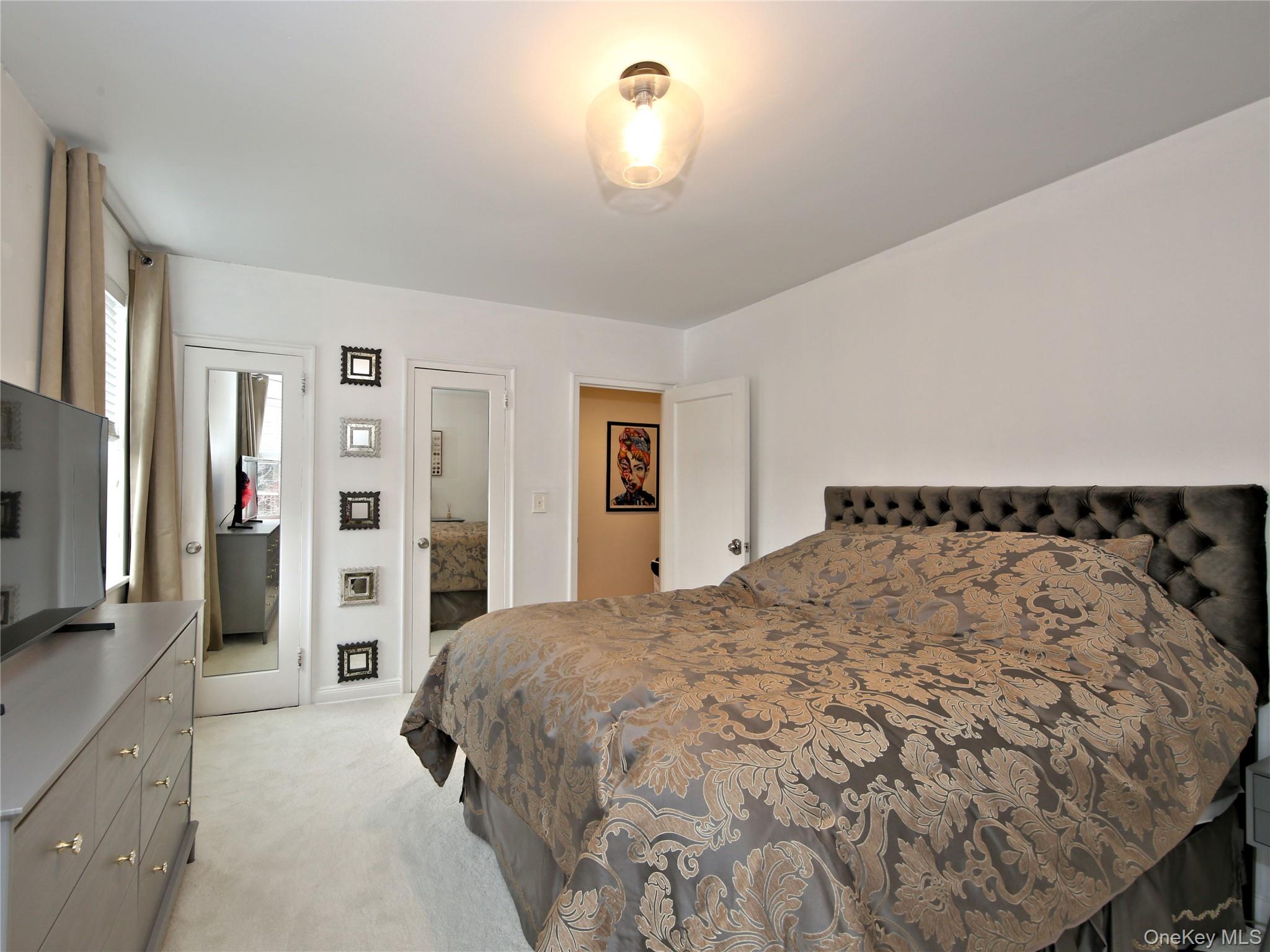 #11 photo, 50 N Broadway, White Plains , NY 10603