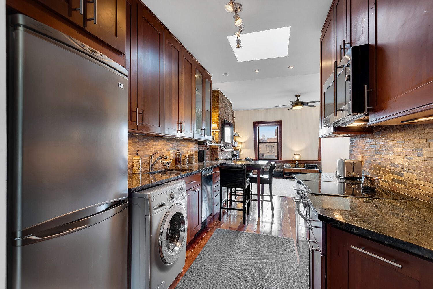 #4 photo, 2101 5TH Avenue, मैनहटन Central Harlem , NY 10035