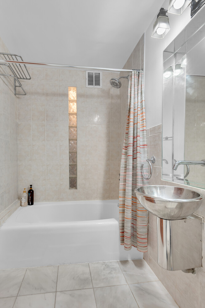 #5 photo, 2101 5TH Avenue, मैनहटन Central Harlem , NY 10035