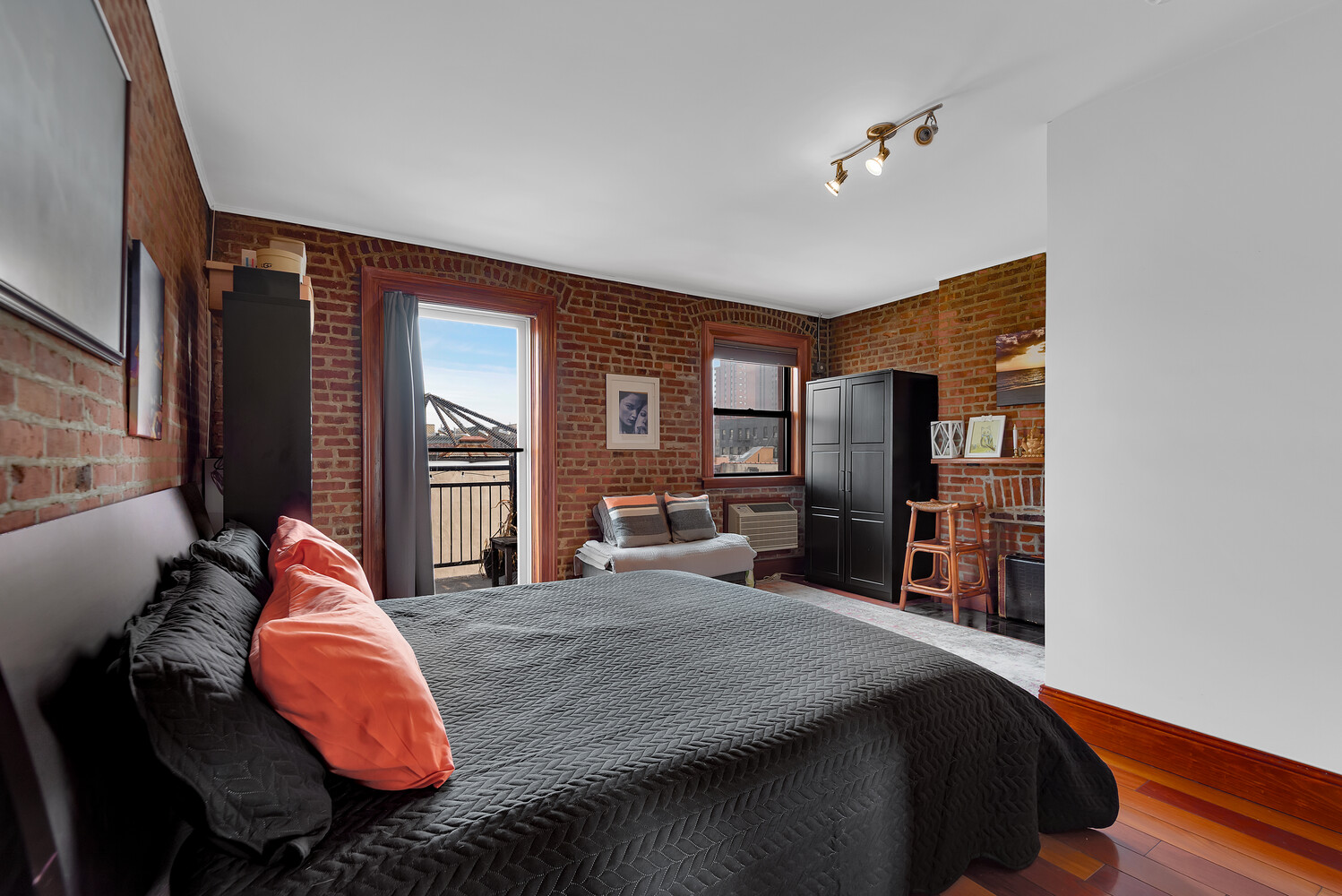 #6 photo, 2101 5TH Avenue, मैनहटन Central Harlem , NY 10035