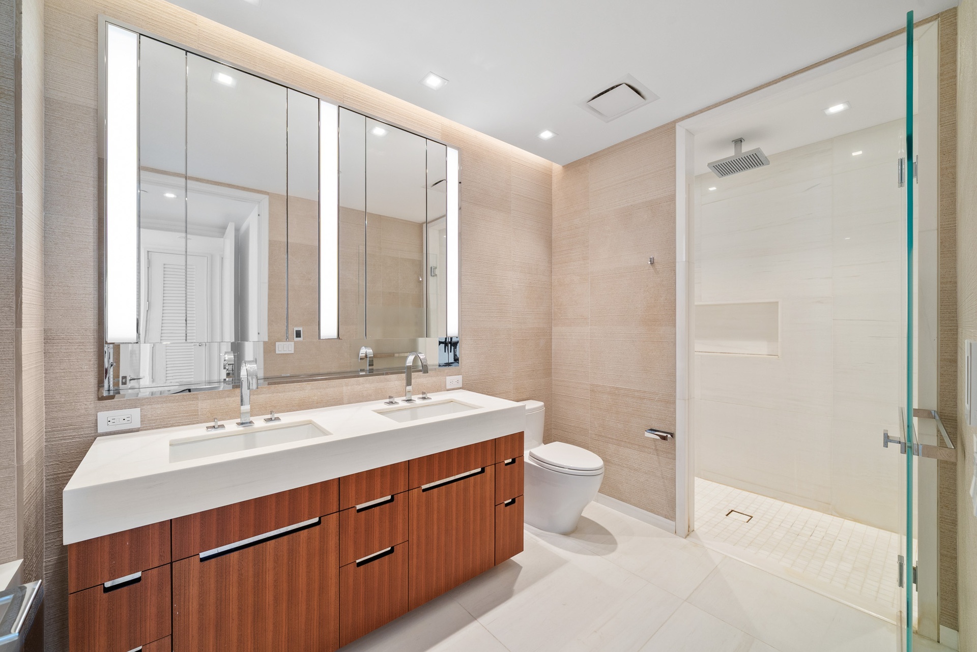 #13 photo, New York City, Lincoln Square , NY 10023