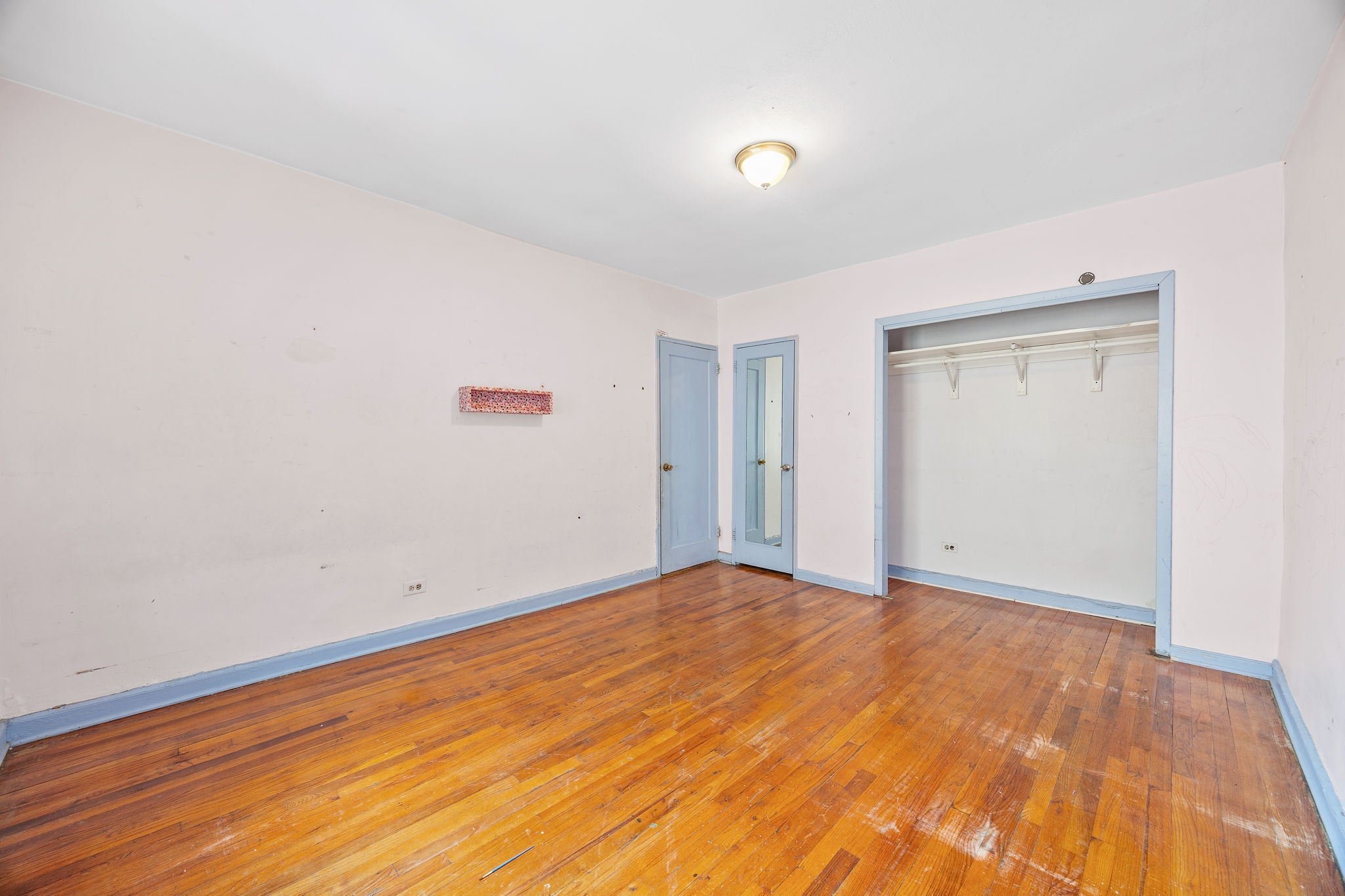 #11 photo, 97-25 64th Avenue, Rego Park , NY 11374