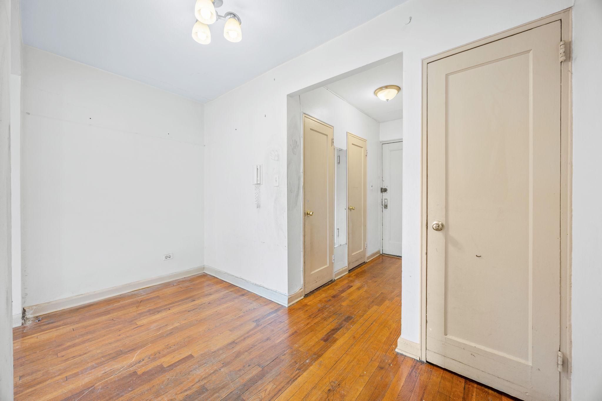 #3 photo, 97-25 64th Avenue, Rego Park , NY 11374