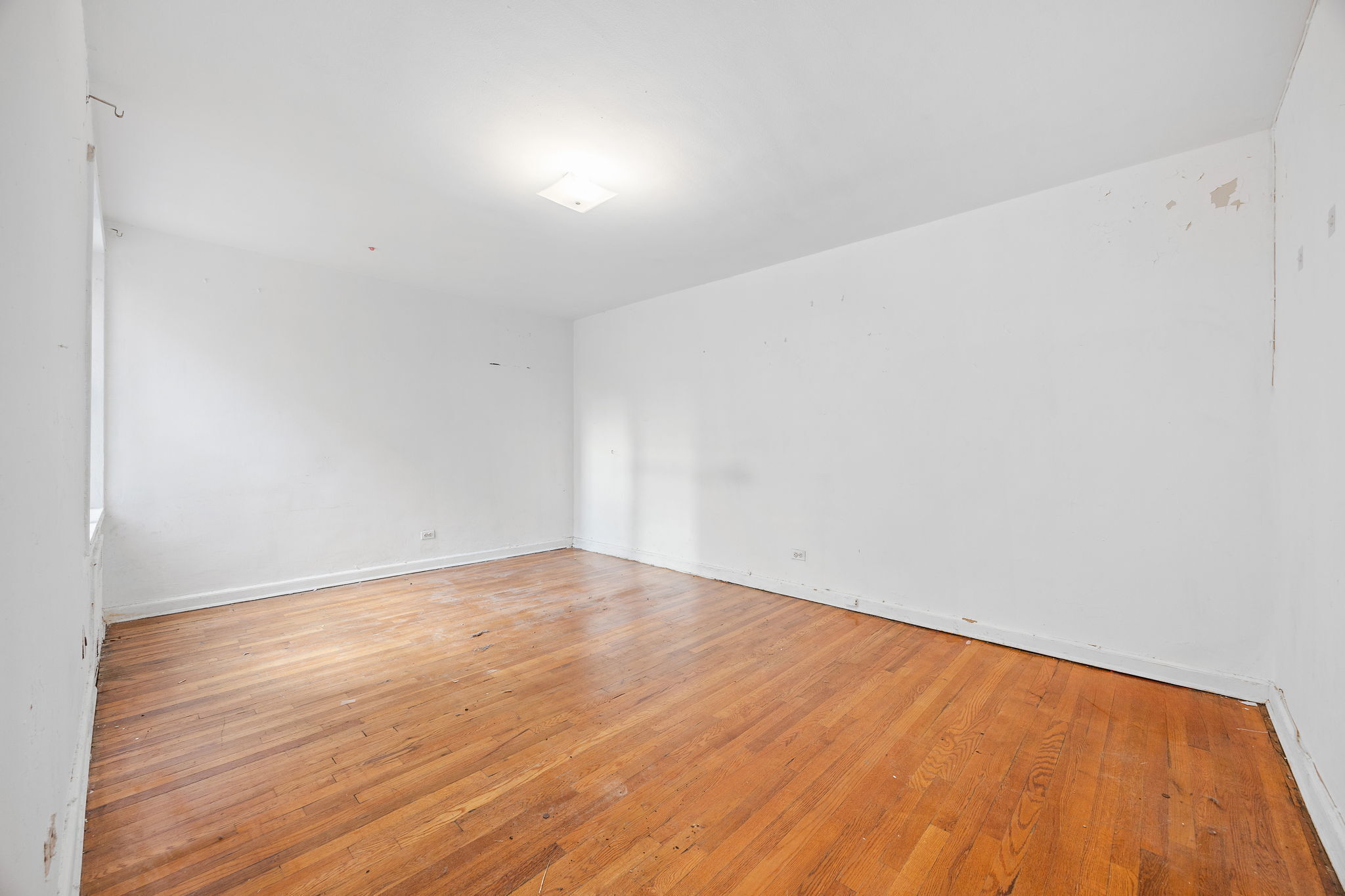 #5 photo, 97-25 64th Avenue, Rego Park , NY 11374