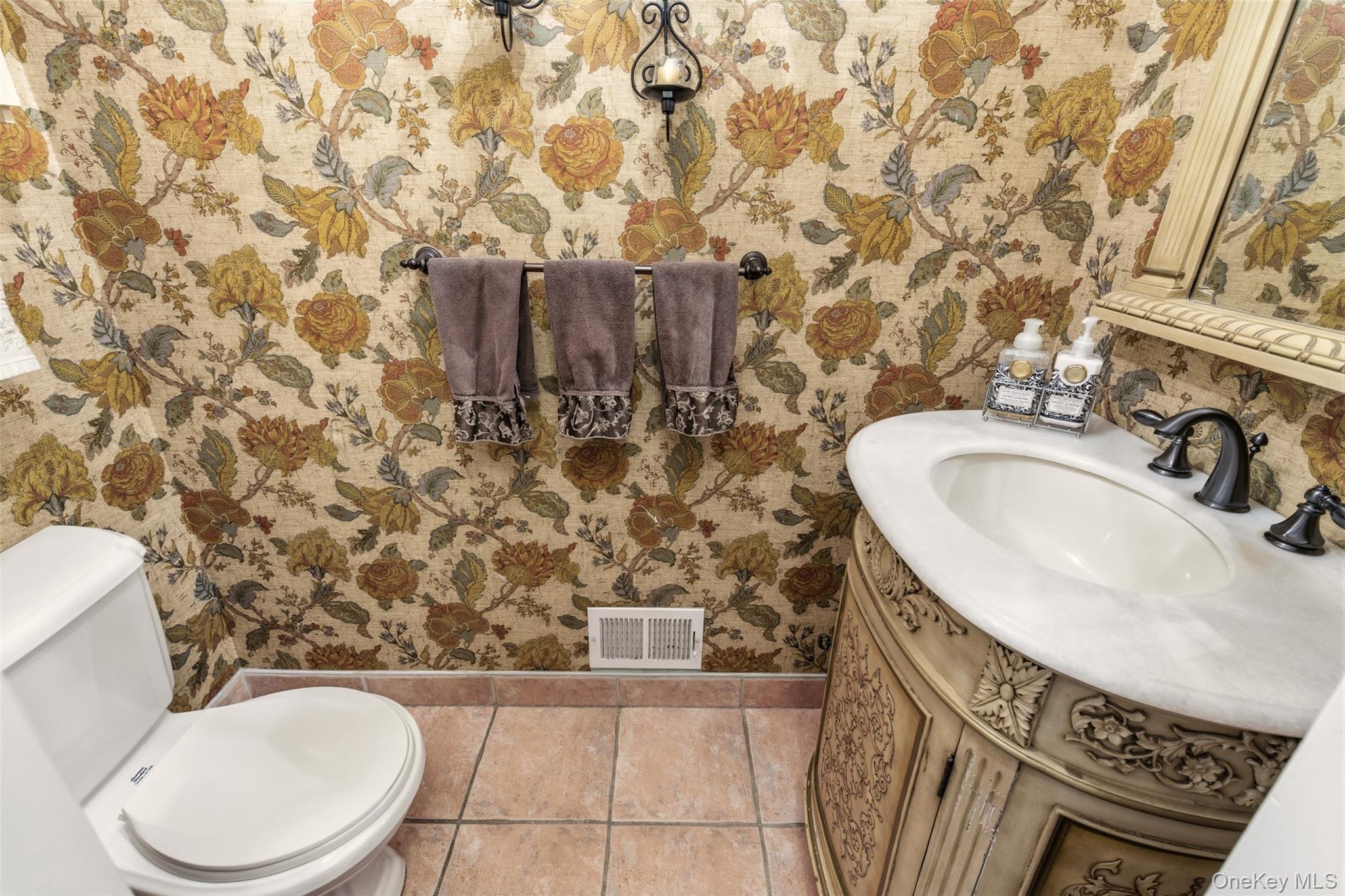 #14 photo, 22 Knott Drive, Glen Cove , NY 11542