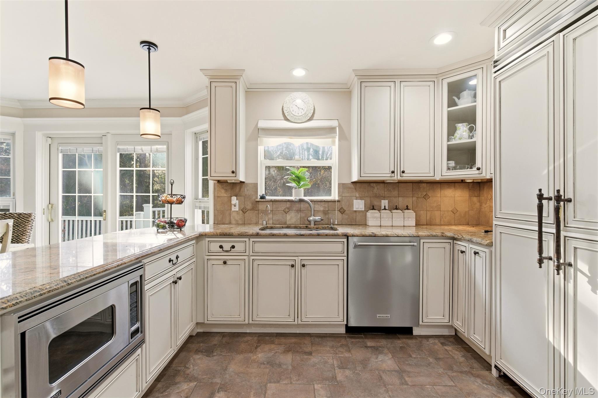 #4 photo, 22 Knott Drive, Glen Cove , NY 11542