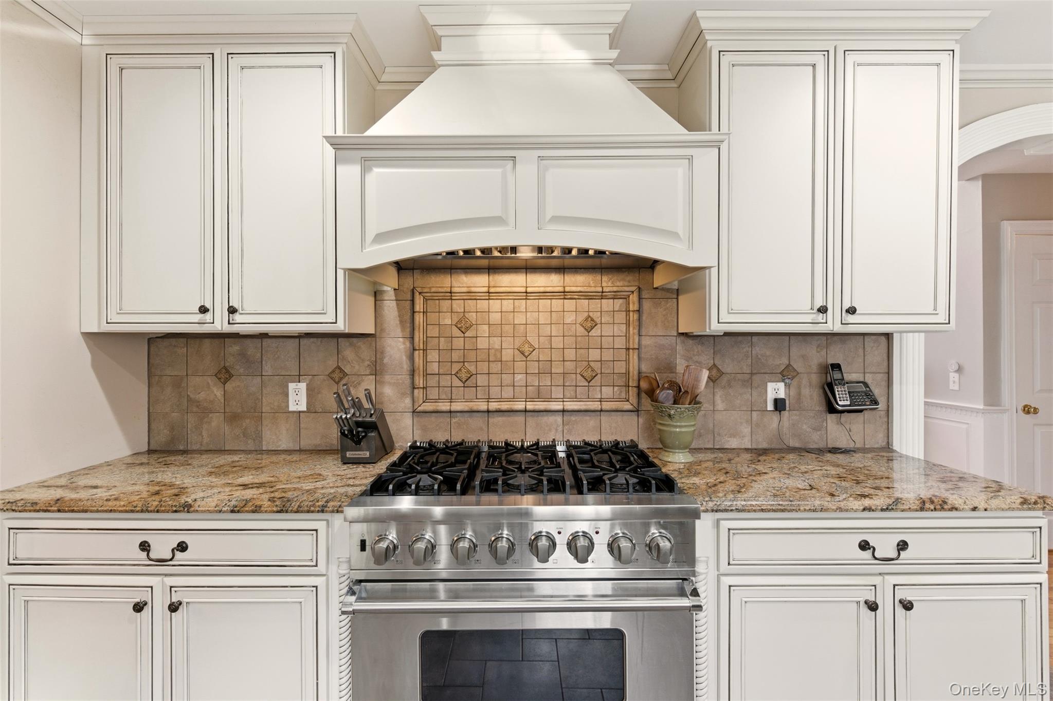 #5 photo, 22 Knott Drive, Glen Cove , NY 11542