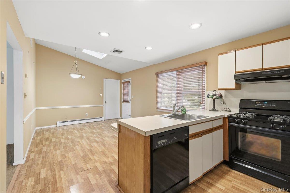 #11 photo, 13 Jean Road, सफ़ोक काउंटी West Islip , NY 11795