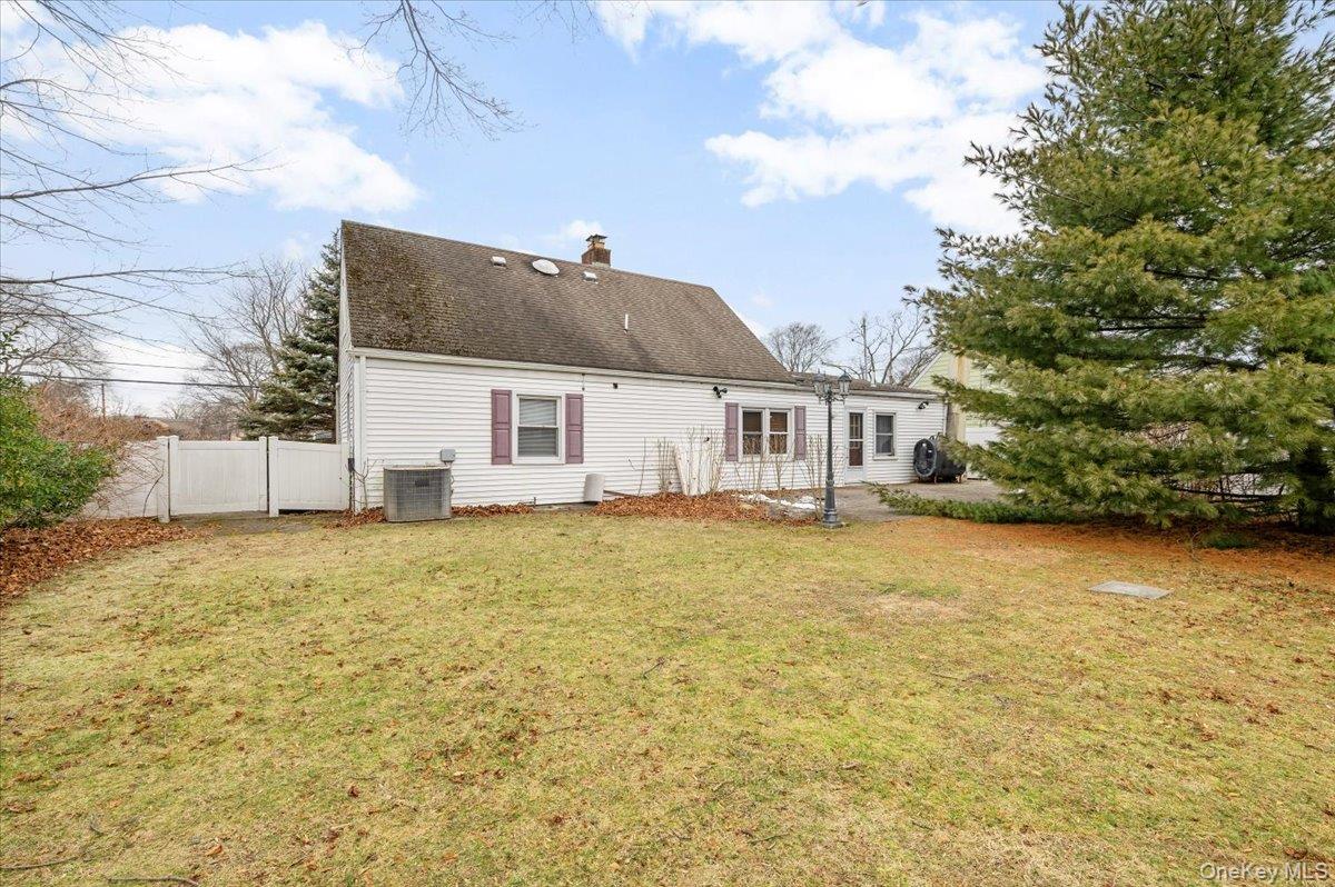 #20 photo, 13 Jean Road, सफ़ोक काउंटी West Islip , NY 11795