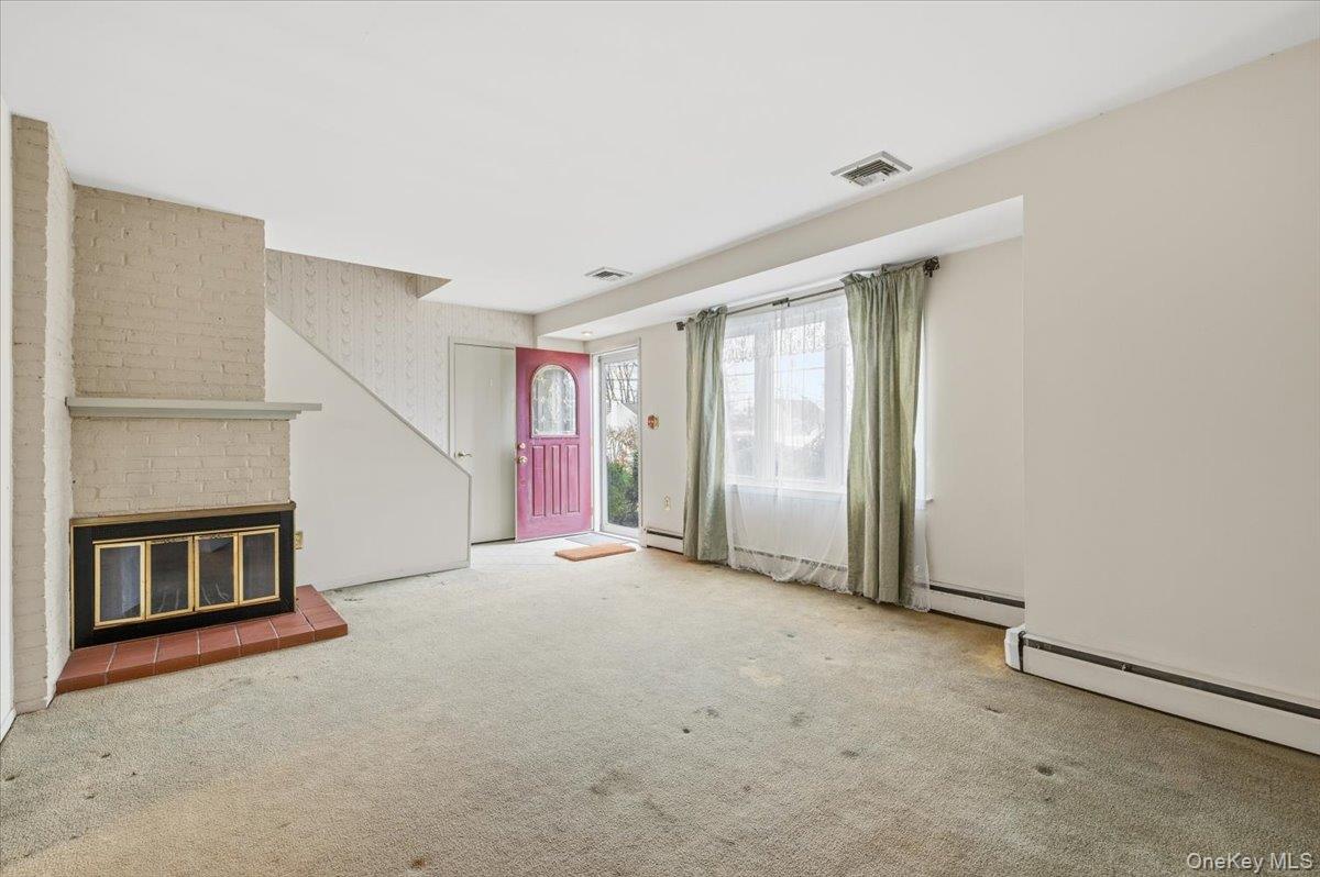 #3 photo, 13 Jean Road, सफ़ोक काउंटी West Islip , NY 11795