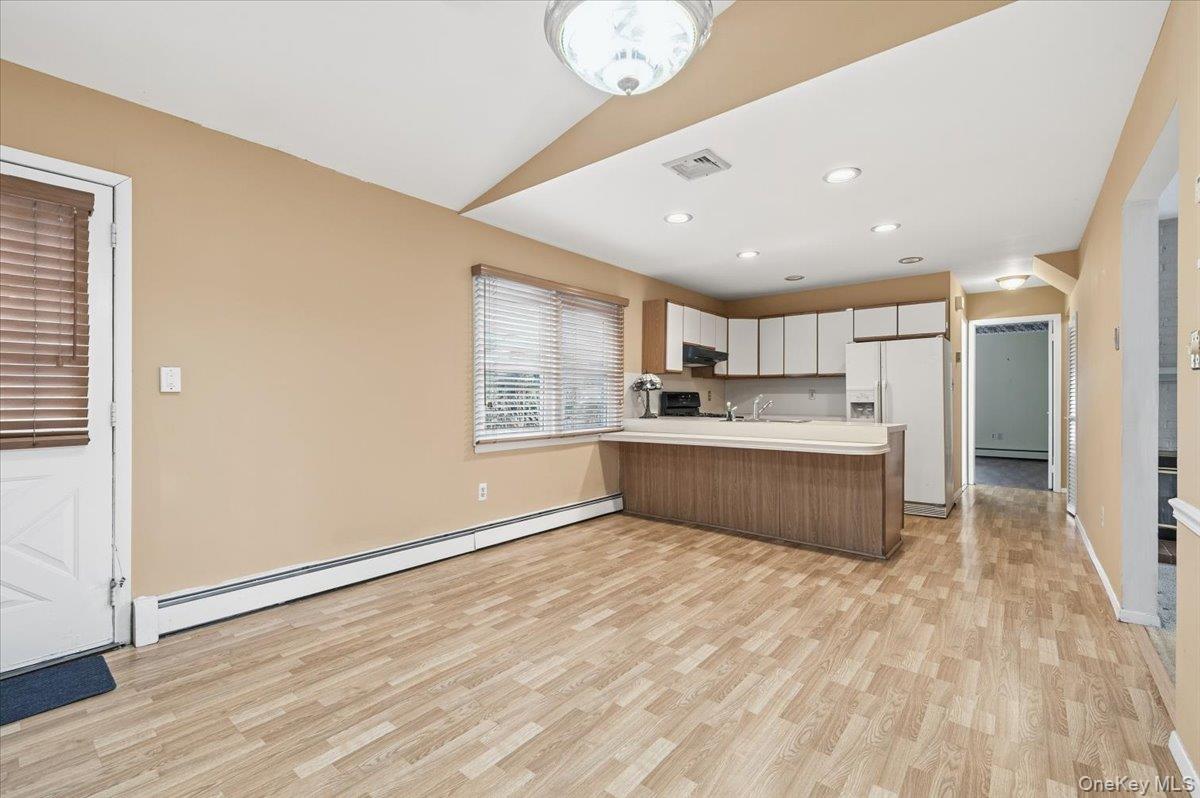 #8 photo, 13 Jean Road, सफ़ोक काउंटी West Islip , NY 11795