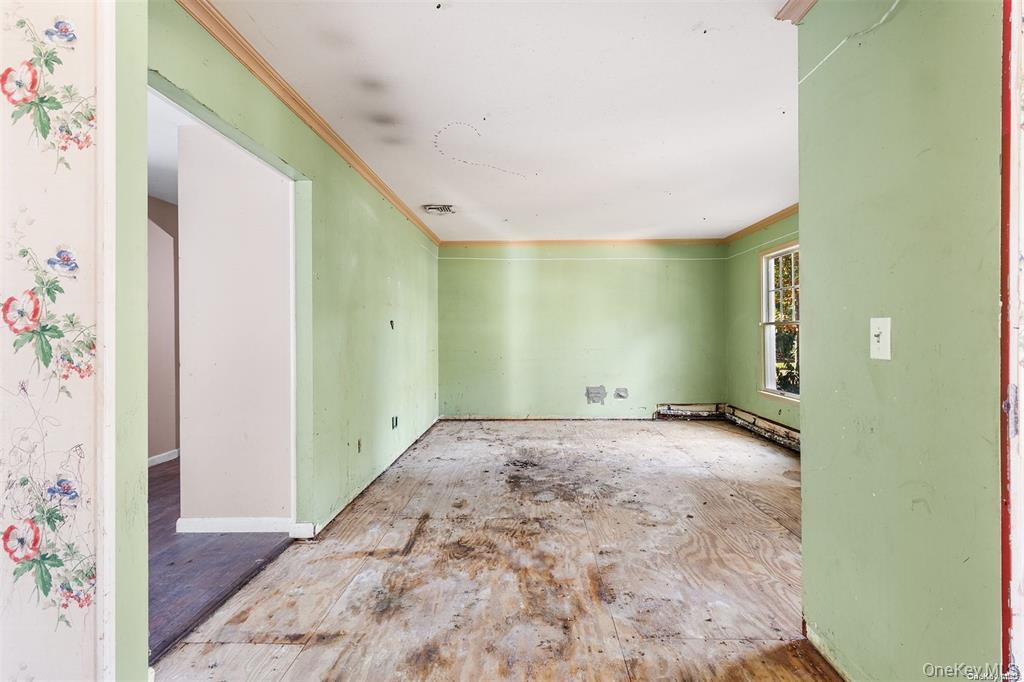 #2 photo, 34 Andys Lane, Eastport , NY 11941