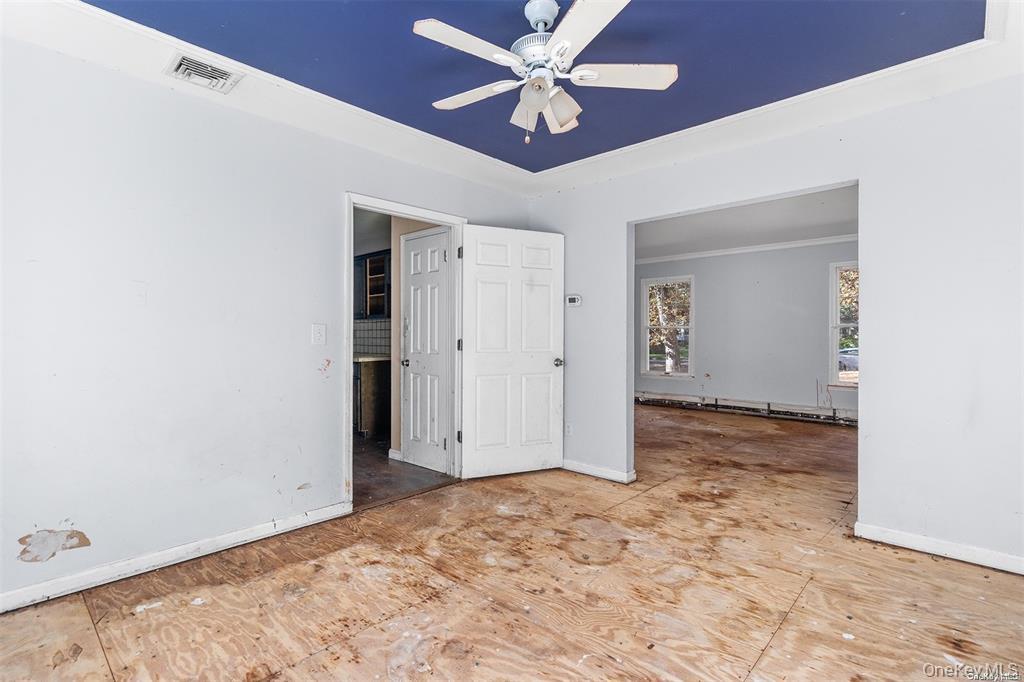 #7 photo, 34 Andys Lane, Eastport , NY 11941