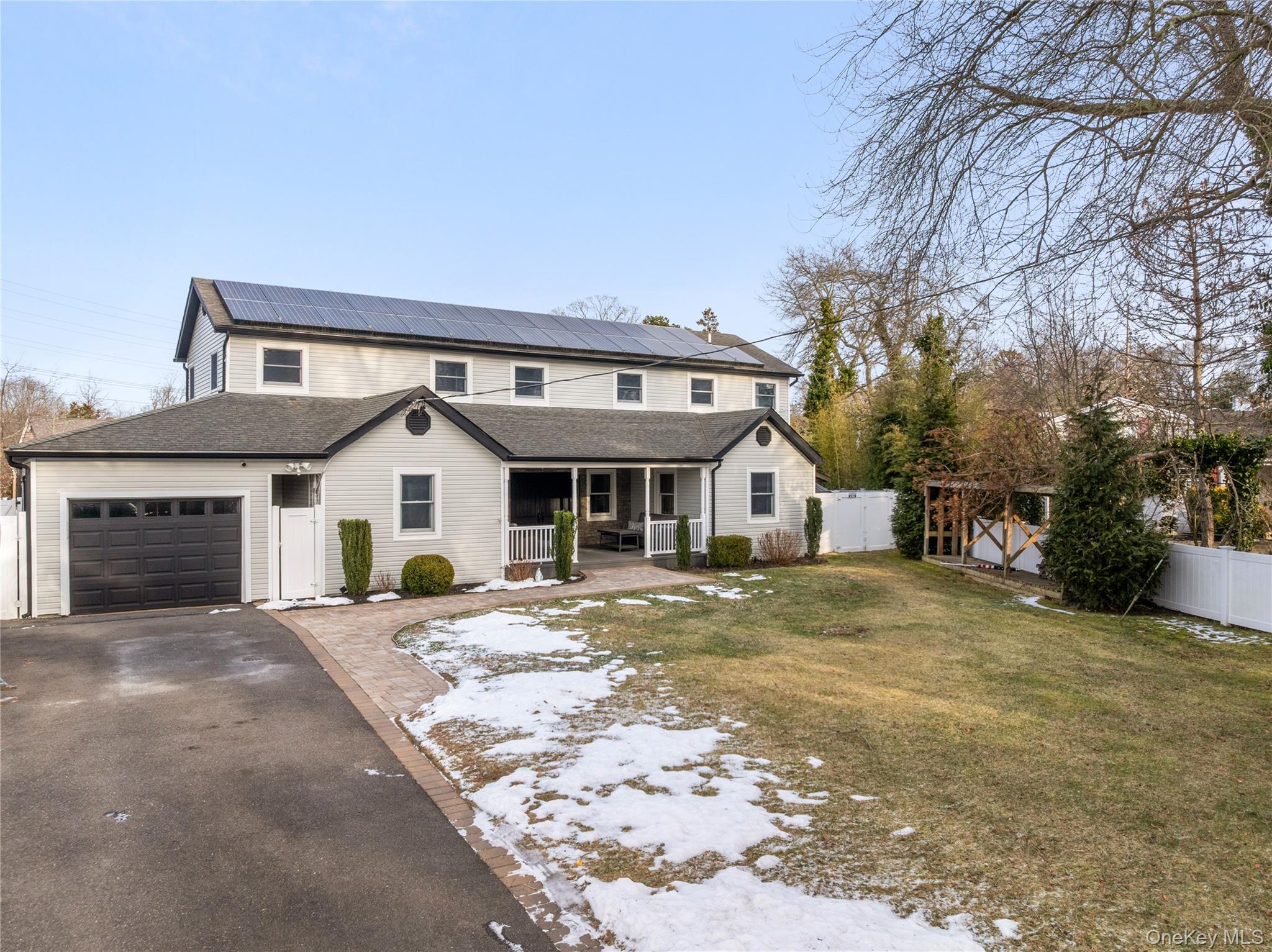 #2 photo, 24 Twin River Drive, सफ़ोक काउंटी Oakdale , NY 11769