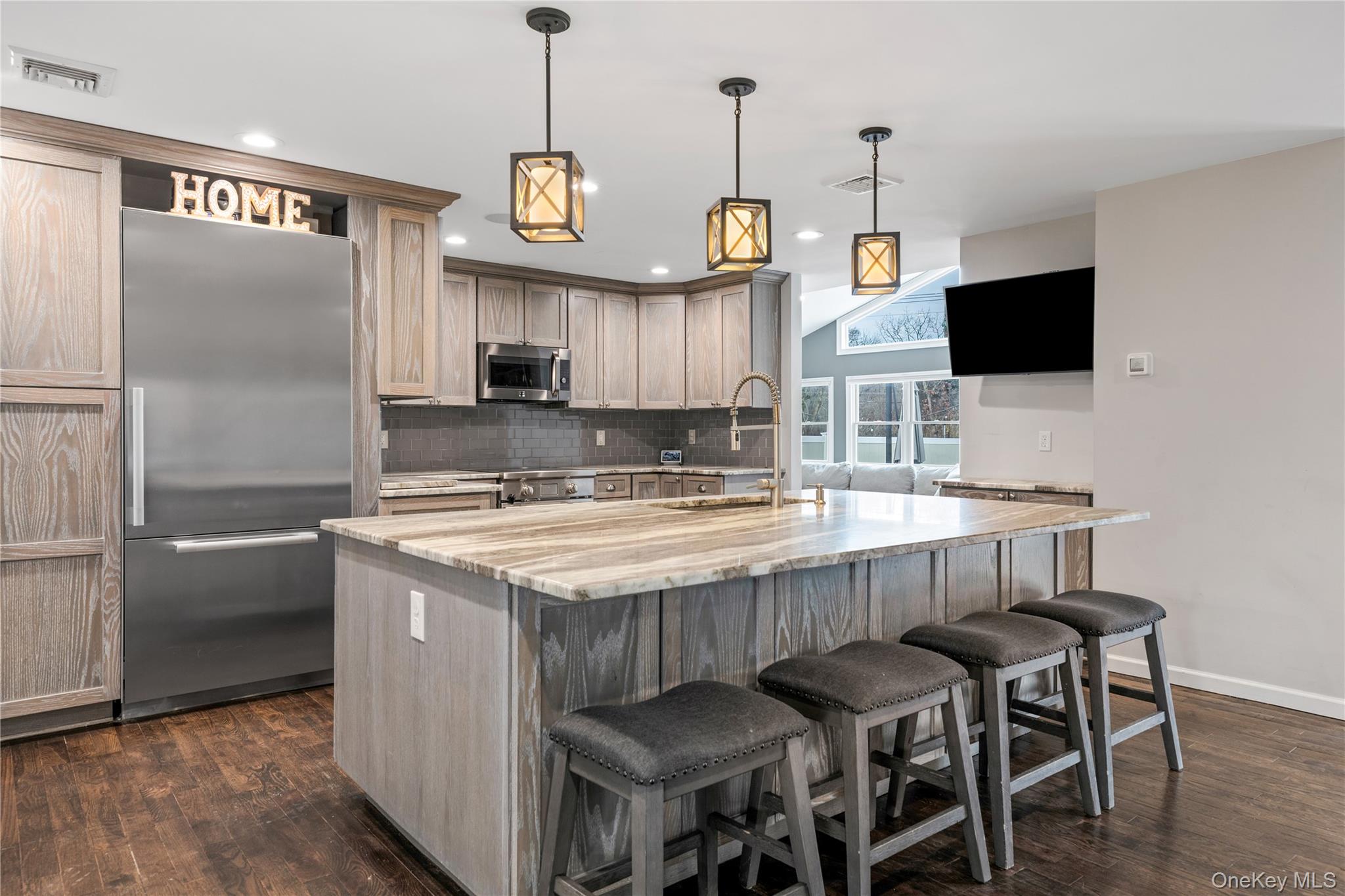 #8 photo, 24 Twin River Drive, सफ़ोक काउंटी Oakdale , NY 11769