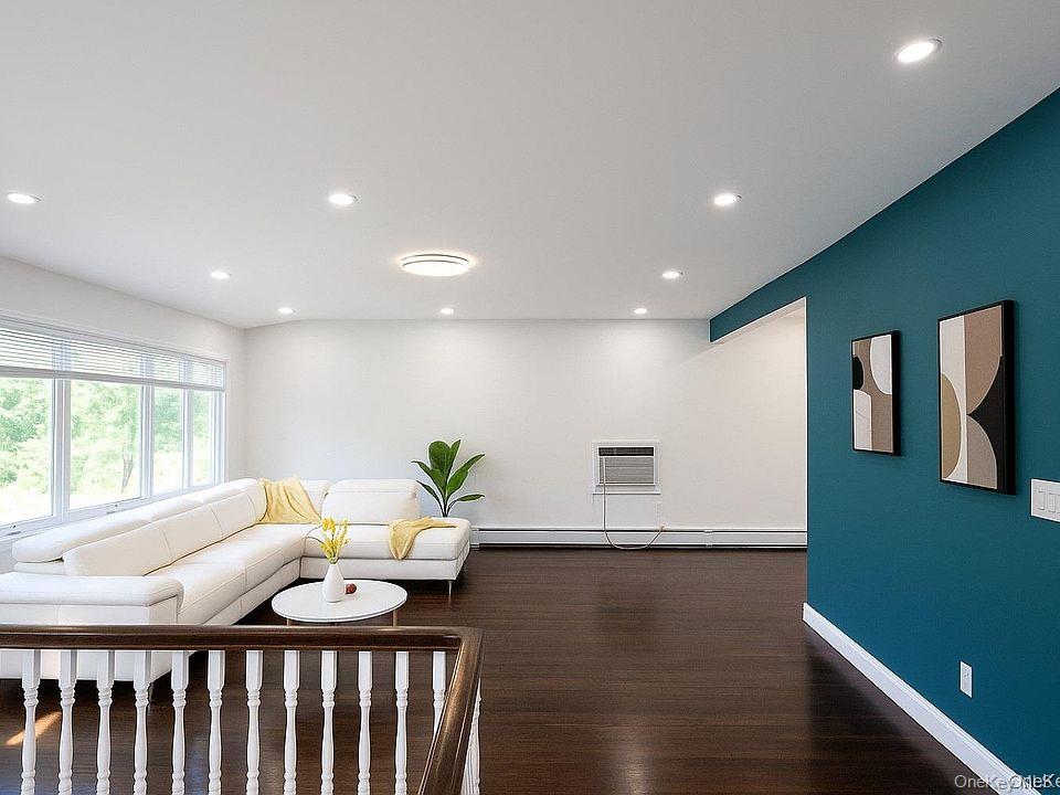 #3 photo, 18 Park Drive, Syosset , NY 11791