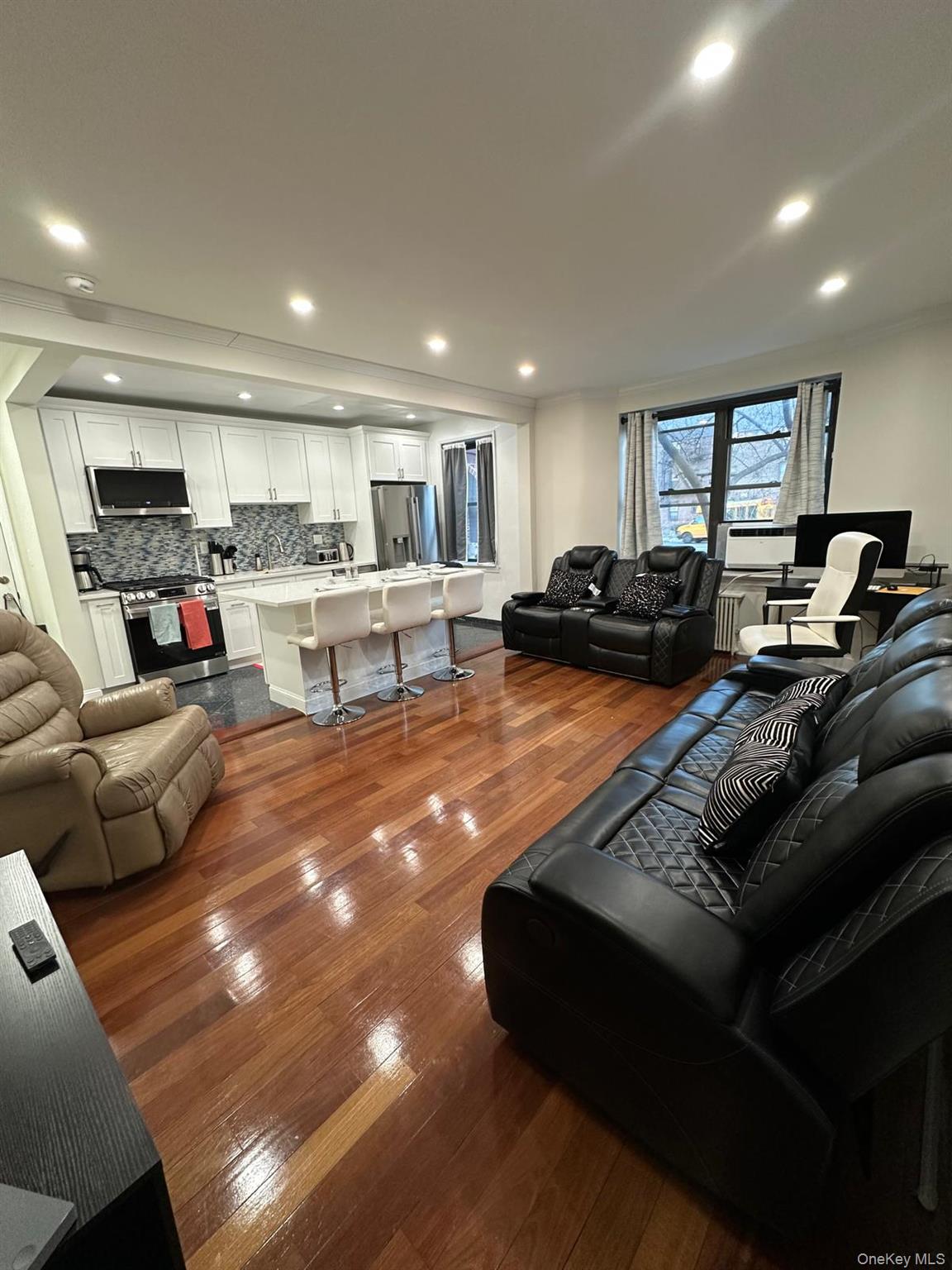 #10 photo, 7713 Ditmars Boulevard, East Elmhurst , NY 11370