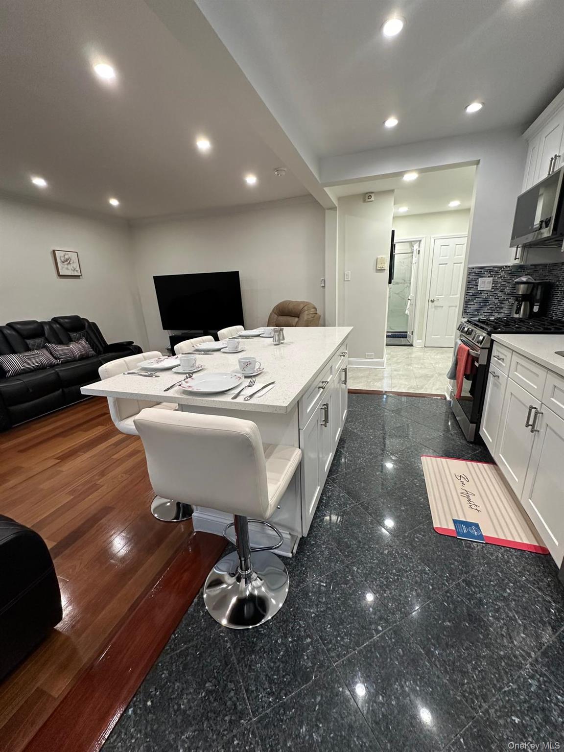 #15 photo, 7713 Ditmars Boulevard, East Elmhurst , NY 11370