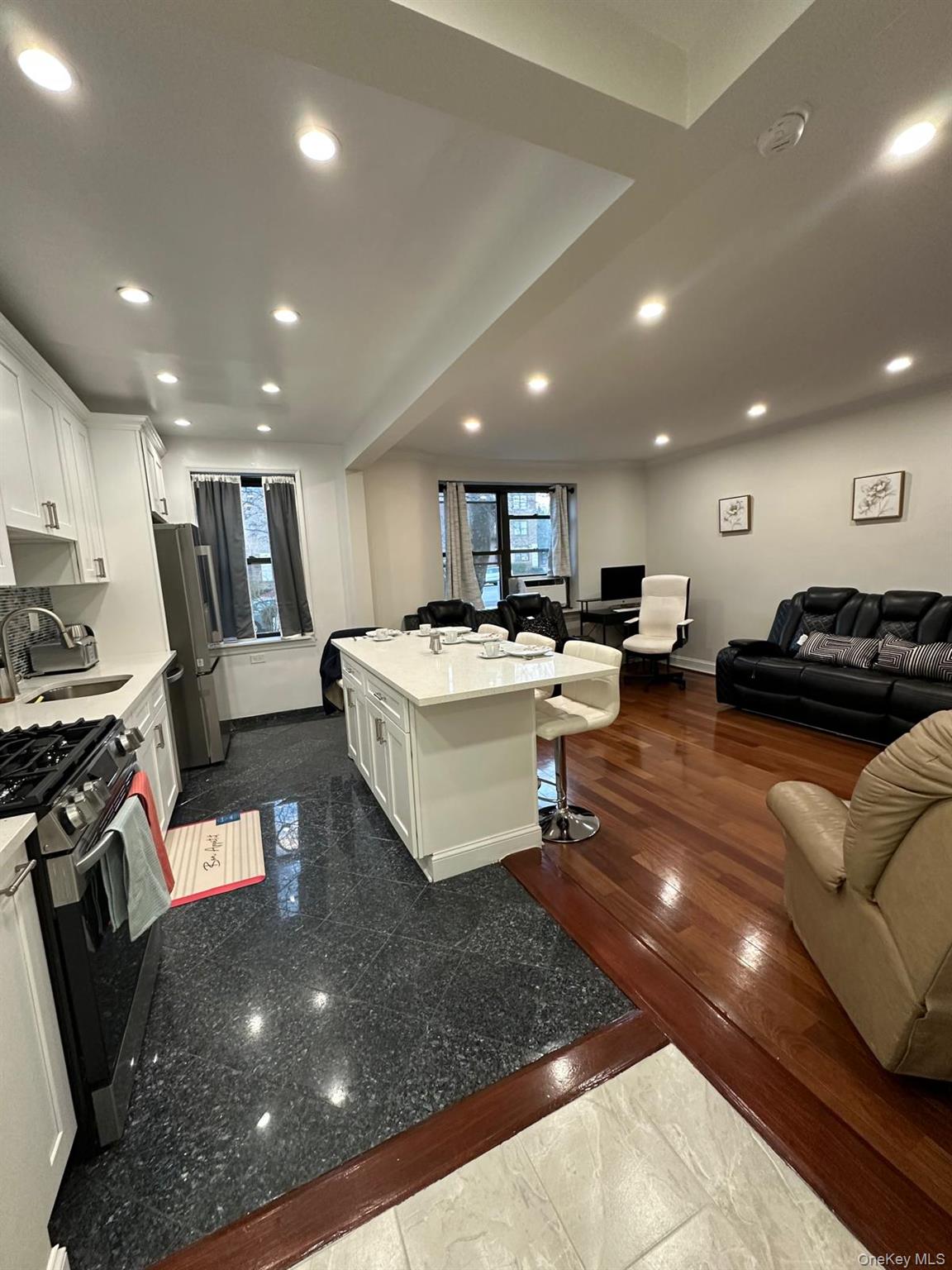 #16 photo, 7713 Ditmars Boulevard, East Elmhurst , NY 11370