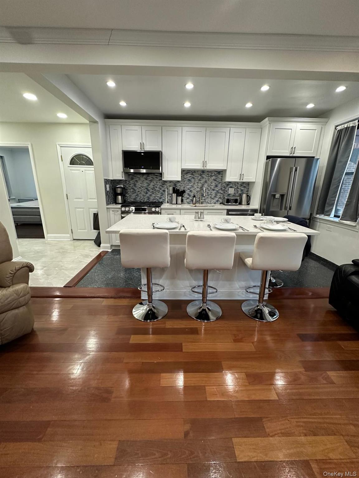 #2 photo, 7713 Ditmars Boulevard, East Elmhurst , NY 11370