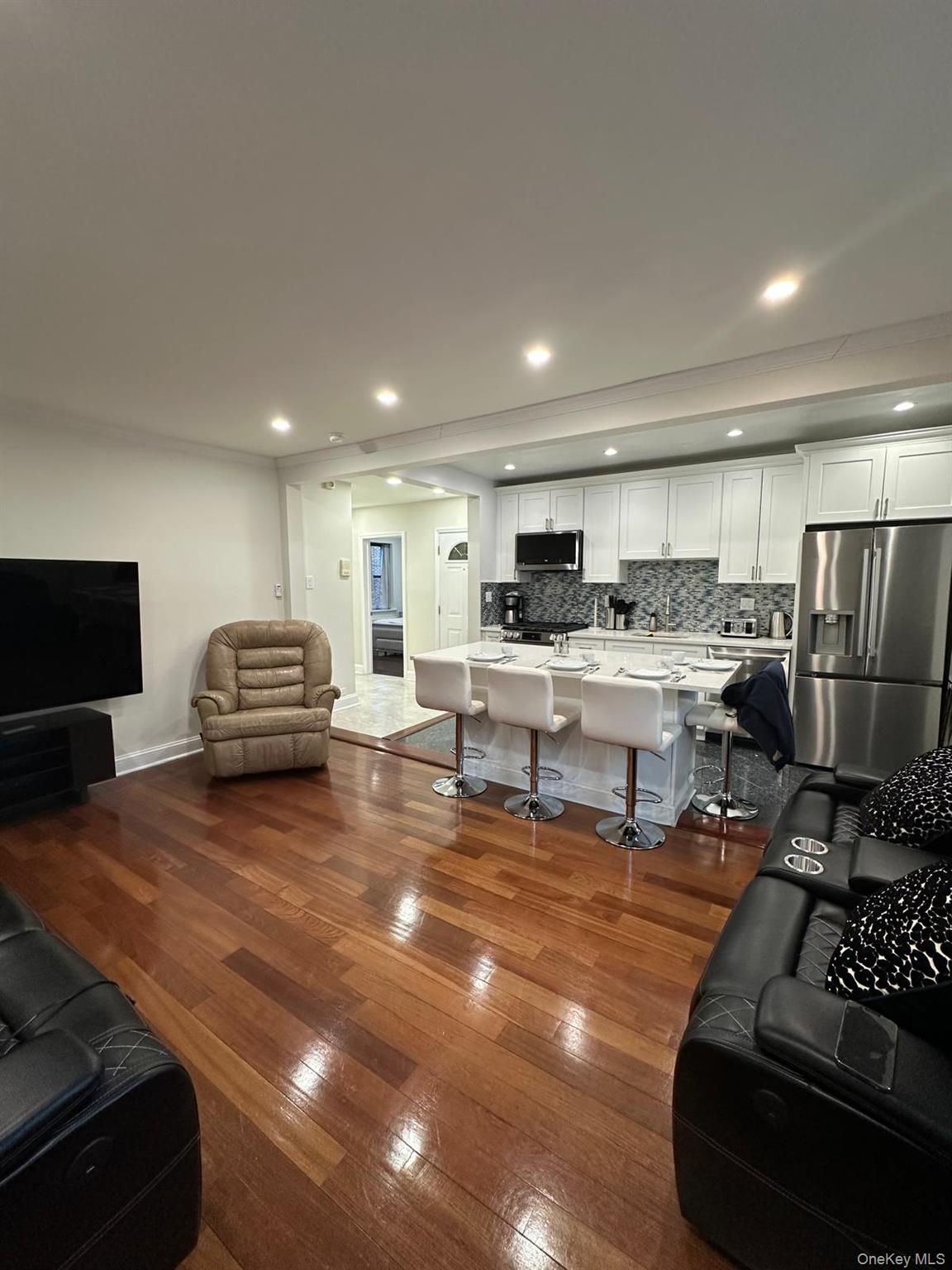 #3 photo, 7713 Ditmars Boulevard, East Elmhurst , NY 11370