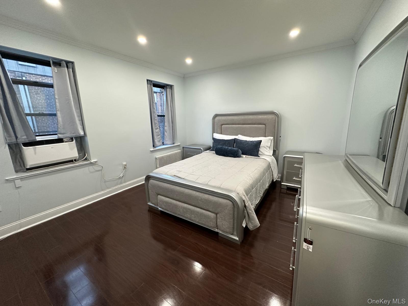 #6 photo, 7713 Ditmars Boulevard, East Elmhurst , NY 11370