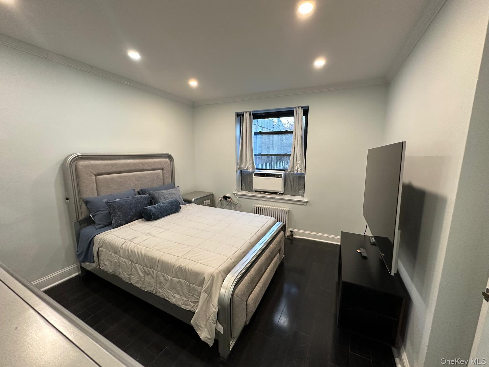 #9 photo, 7713 Ditmars Boulevard, East Elmhurst , NY 11370