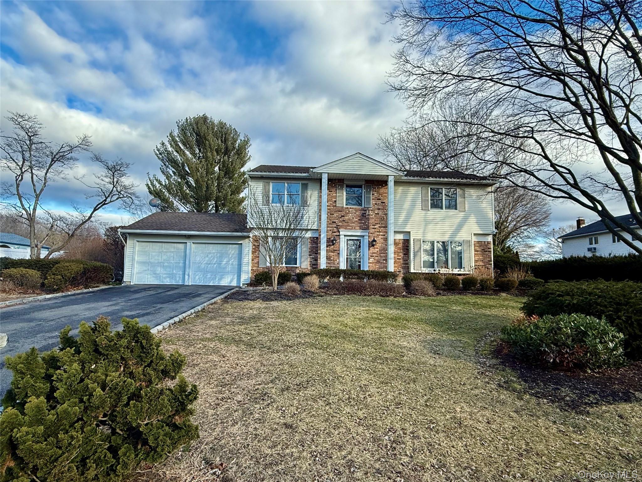 #1 photo, 21 Fairway Drive, South Setauket , NY 11720