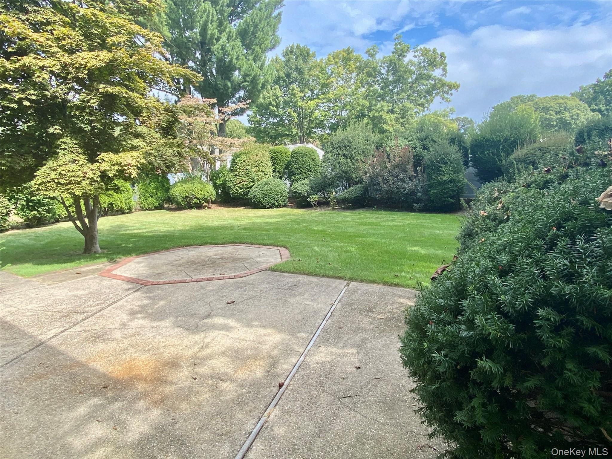 #12 photo, 21 Fairway Drive, South Setauket , NY 11720