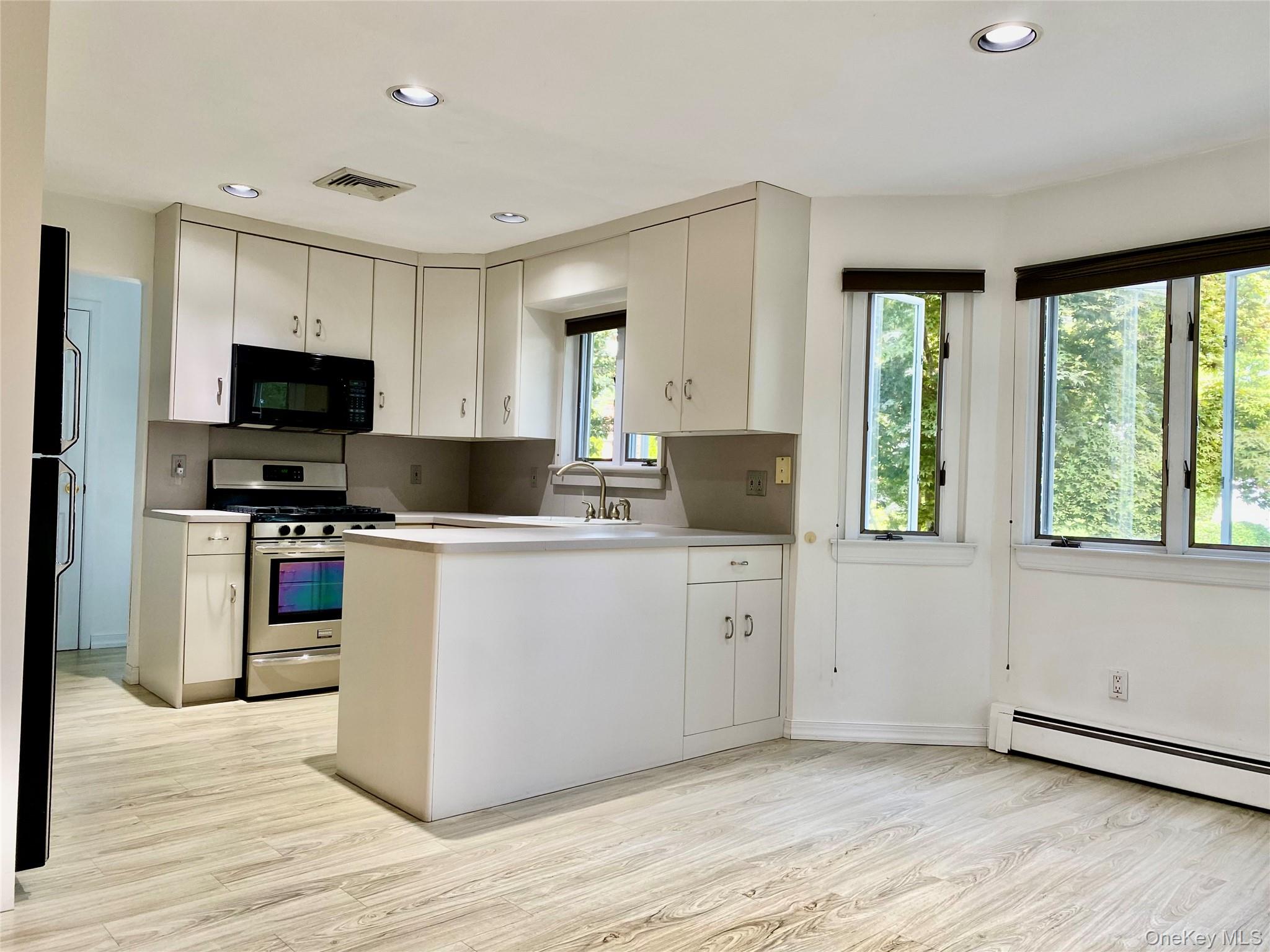 #2 photo, 21 Fairway Drive, South Setauket , NY 11720