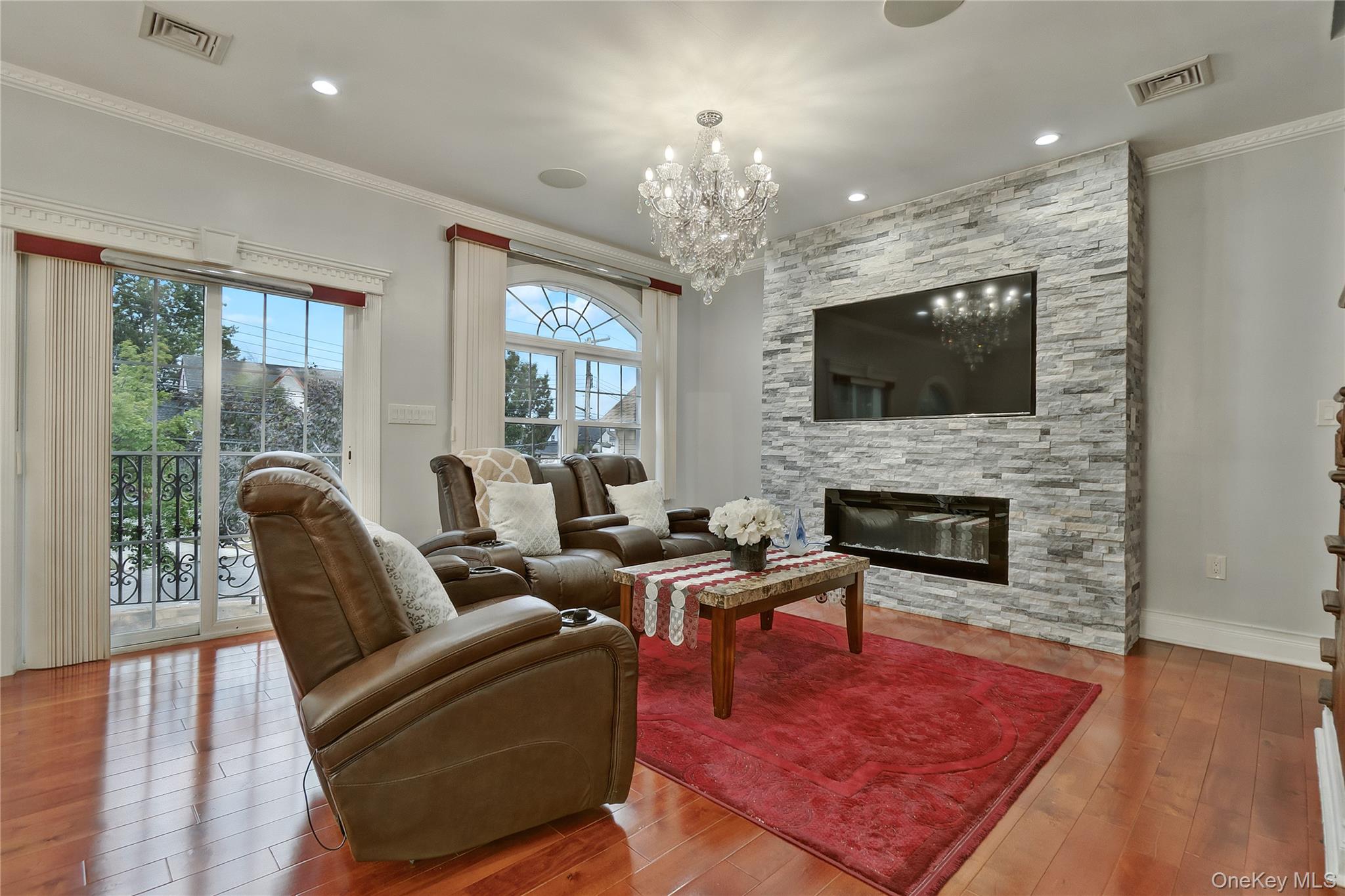 #12 photo, 19319 109th Road, कुईंस Saint Albans , NY 11412