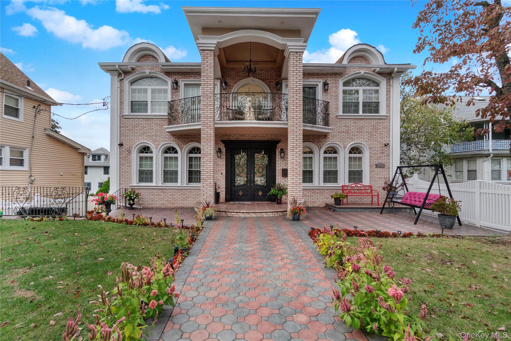 #2 photo, 19319 109th Road, कुईंस Saint Albans , NY 11412