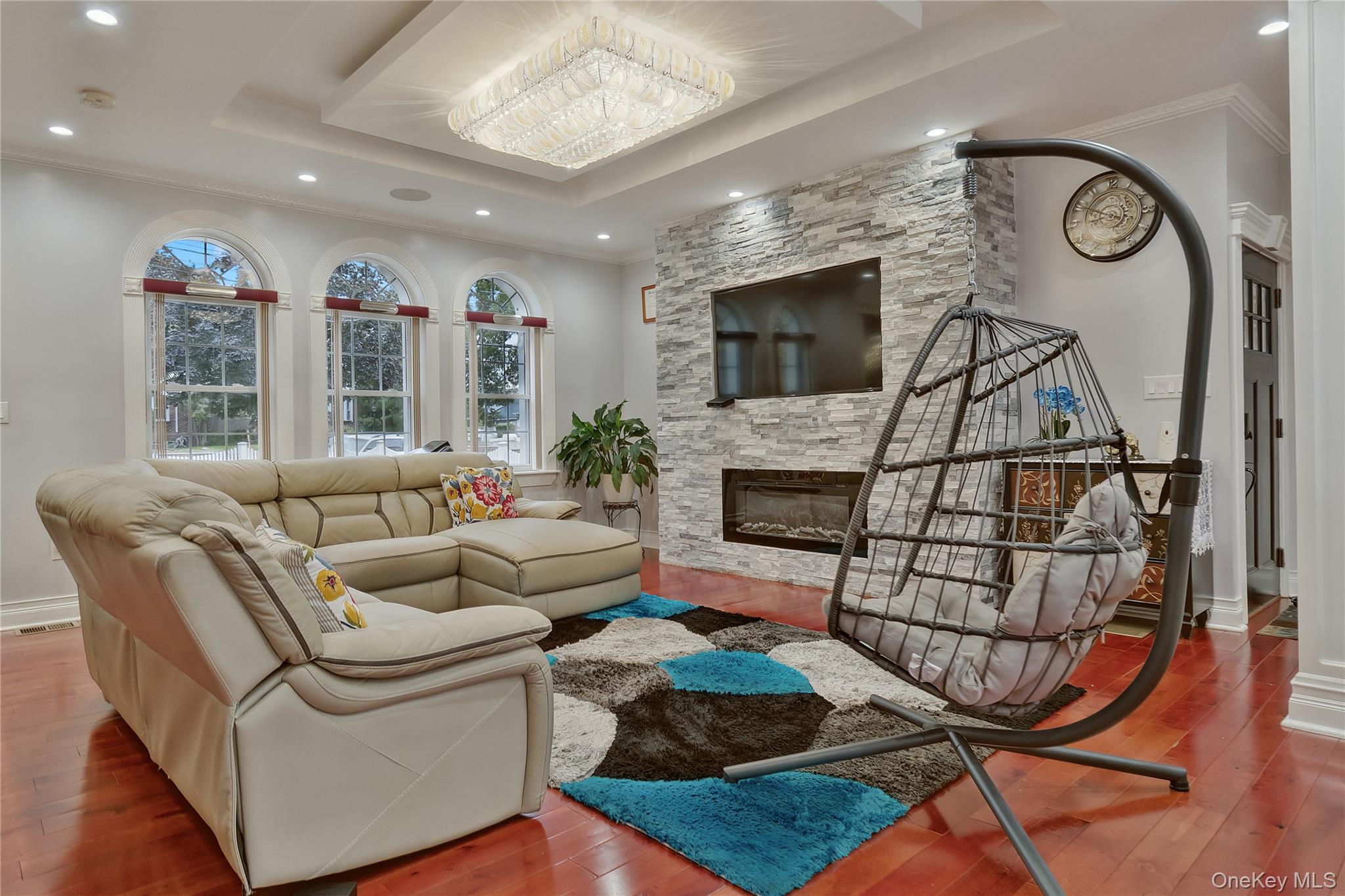 #8 photo, 19319 109th Road, कुईंस Saint Albans , NY 11412