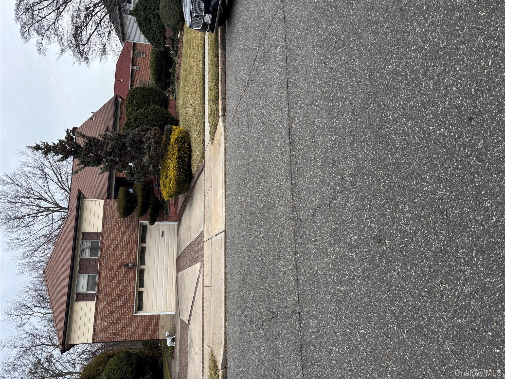 #7 photo, 606 Blair Drive, Westbury , NY 11590