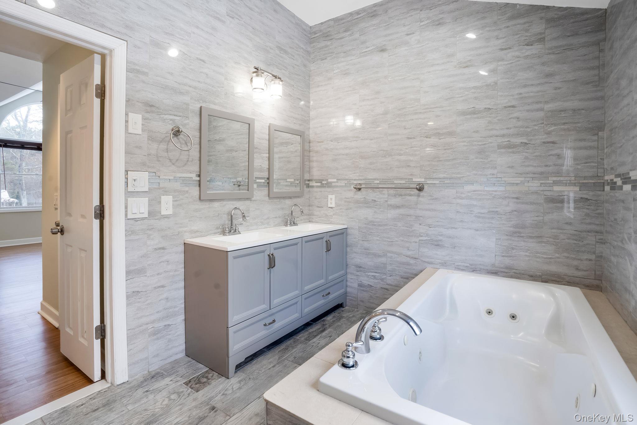 #18 photo, 400 Eastport Manor Road, Manorville , NY 11949