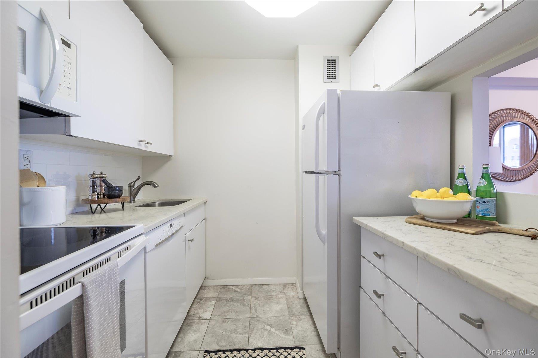 #13 photo, 2 Richmond Road, Lido Beach , NY 11561