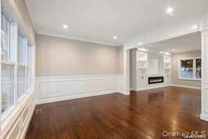 #12 photo, 11 Evelyn Court, Syosset , NY 11791