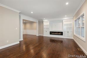 #13 photo, 11 Evelyn Court, Syosset , NY 11791