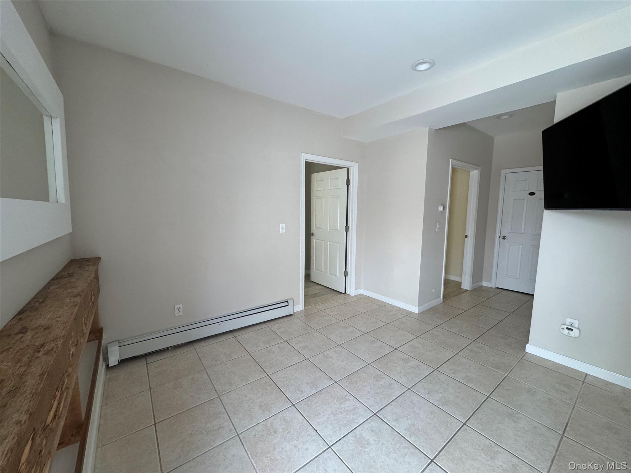 #5 photo, 25 Gardners Lane, سوفولك Hampton Bays , NY 11946