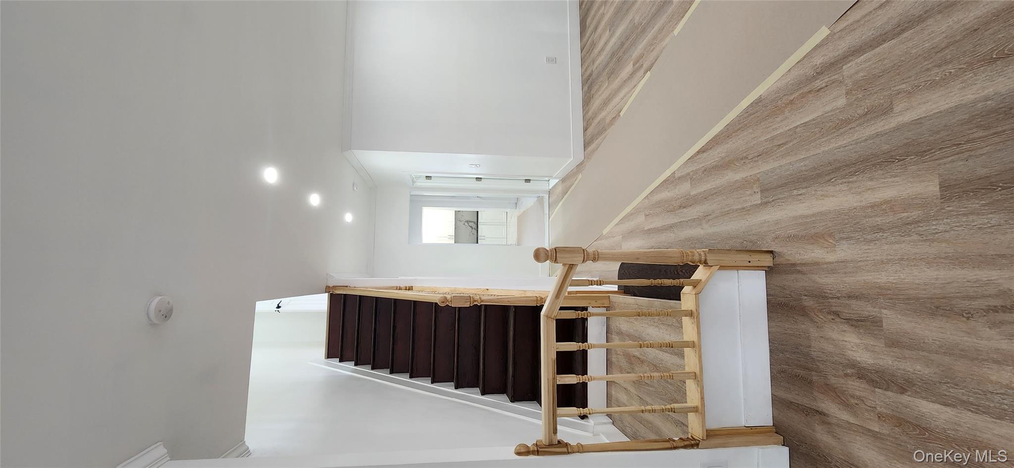 #7 photo, 89-25 209 Street, Queens Village , NY 11427