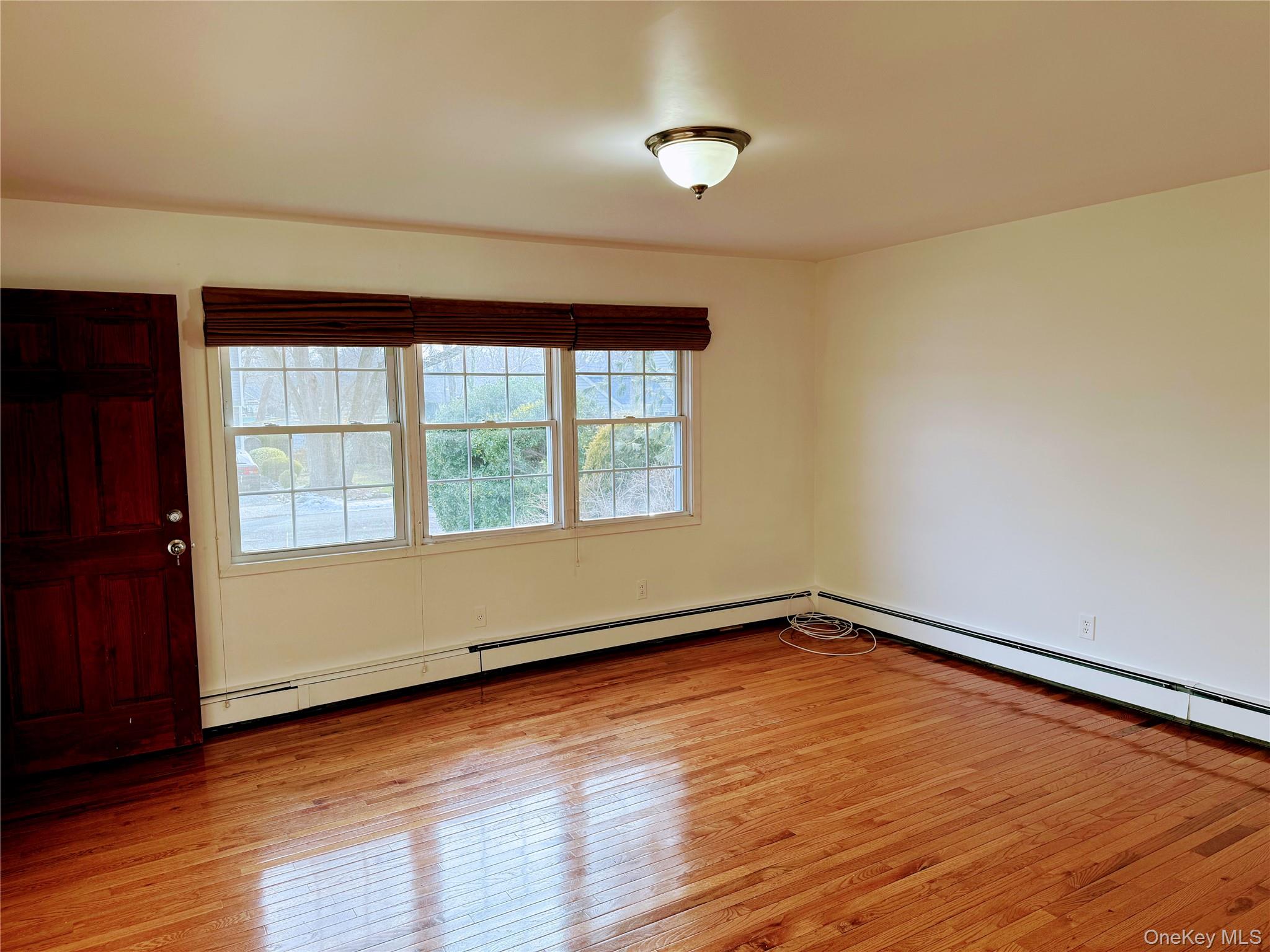 #5 photo, 7 Grange Street, Huntington , NY 11743