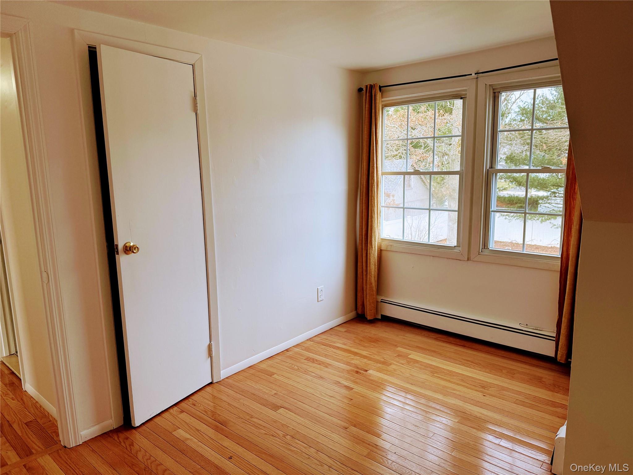 #14 photo, 7 Grange Street, Huntington , NY 11743