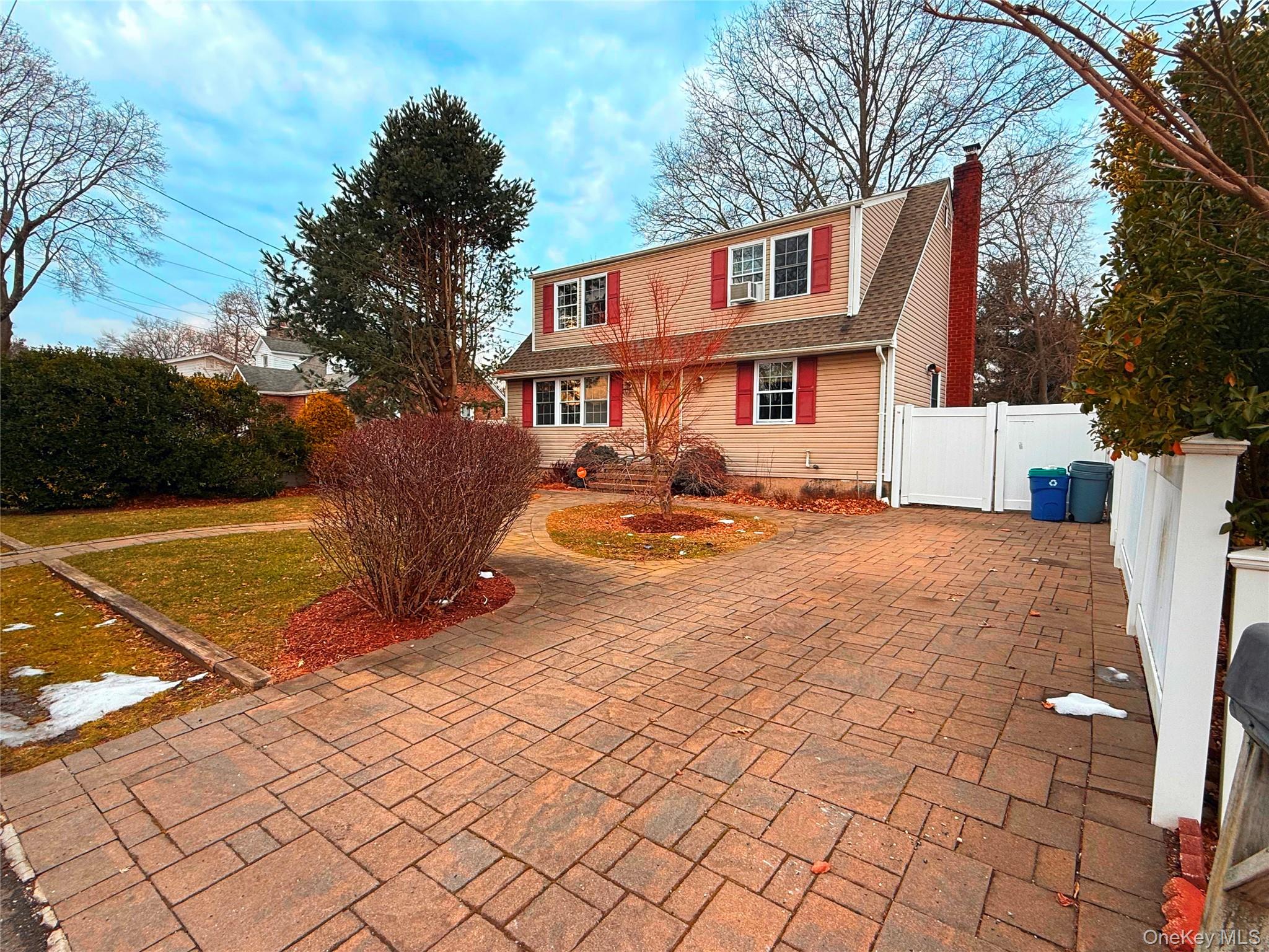 #2 photo, 7 Grange Street, Huntington , NY 11743