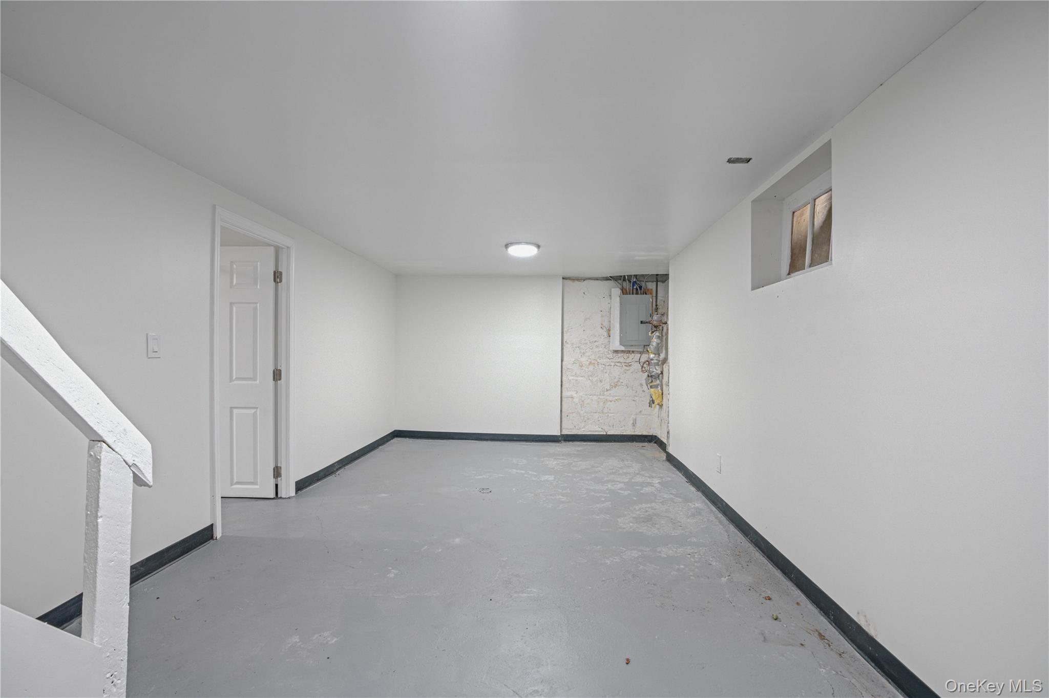 #11 photo, 9020 205th Street, Hollis , NY 11423