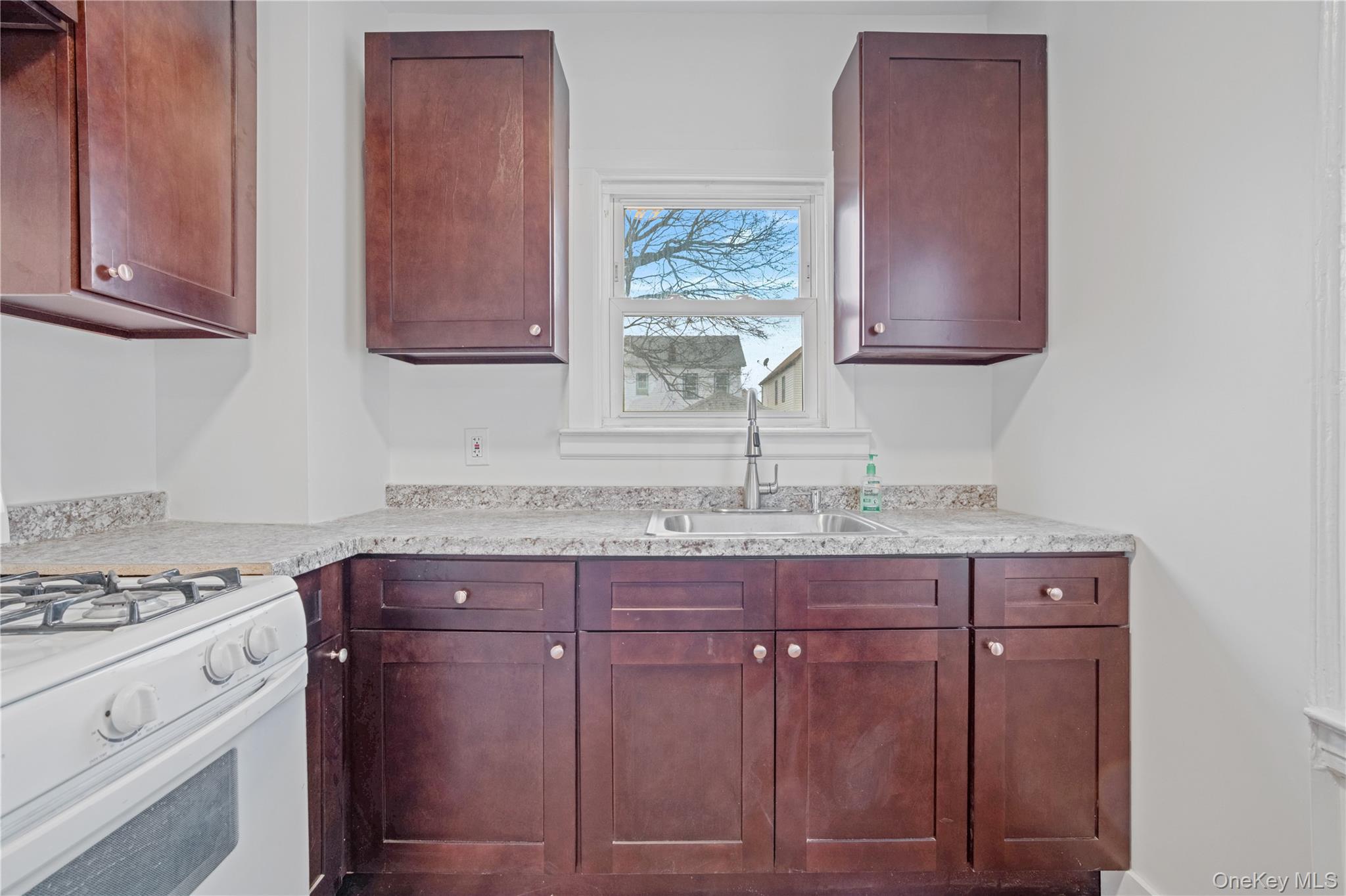 #15 photo, 9020 205th Street, Hollis , NY 11423