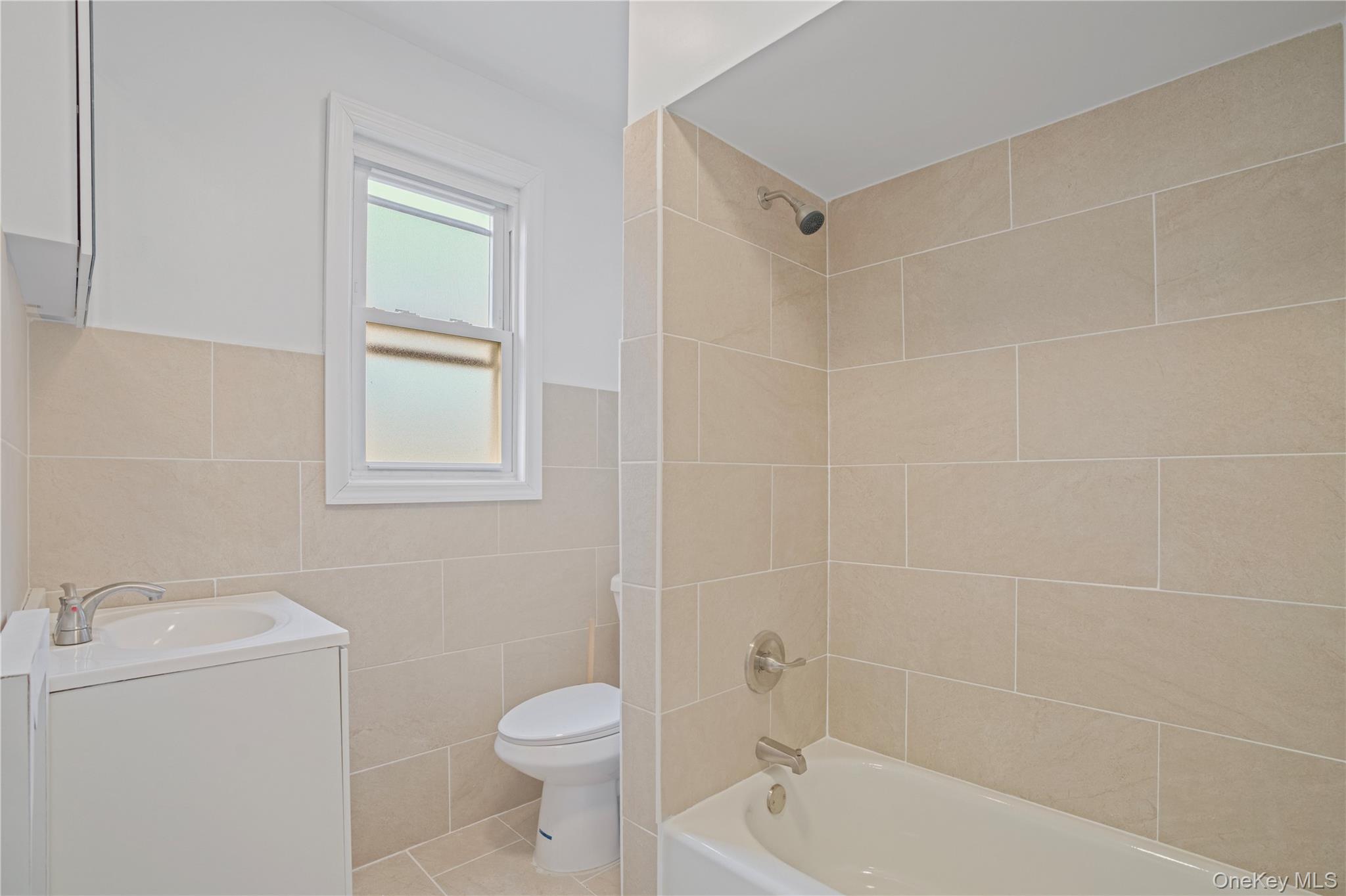 #5 photo, 9020 205th Street, Hollis , NY 11423