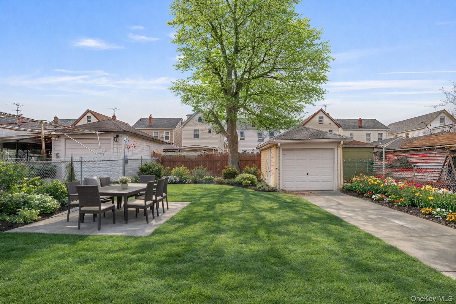 #9 photo, 9020 205th Street, Hollis , NY 11423