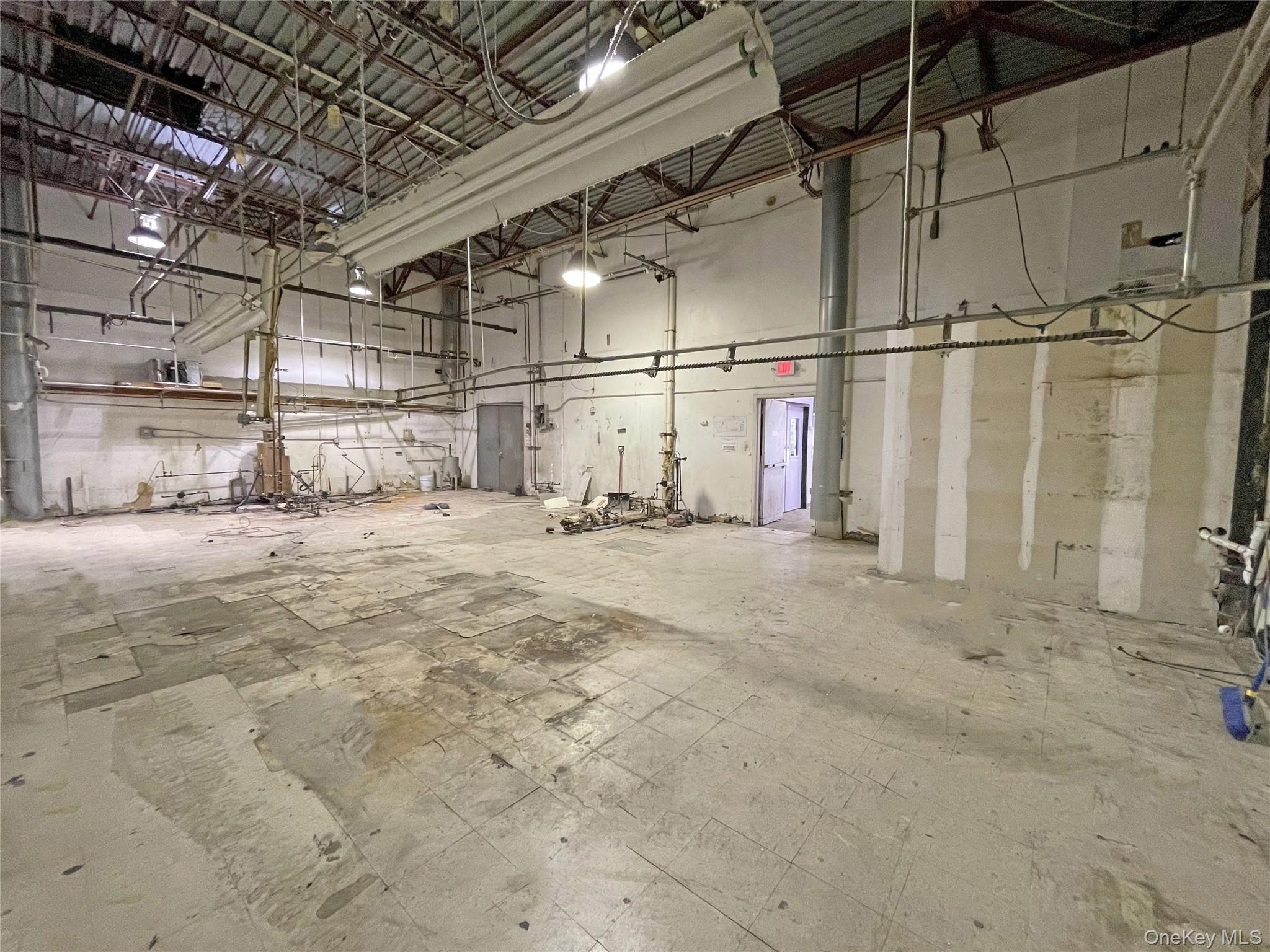 #13 photo, 75 E Jefryn Boulevard, Deer Park , NY 11729