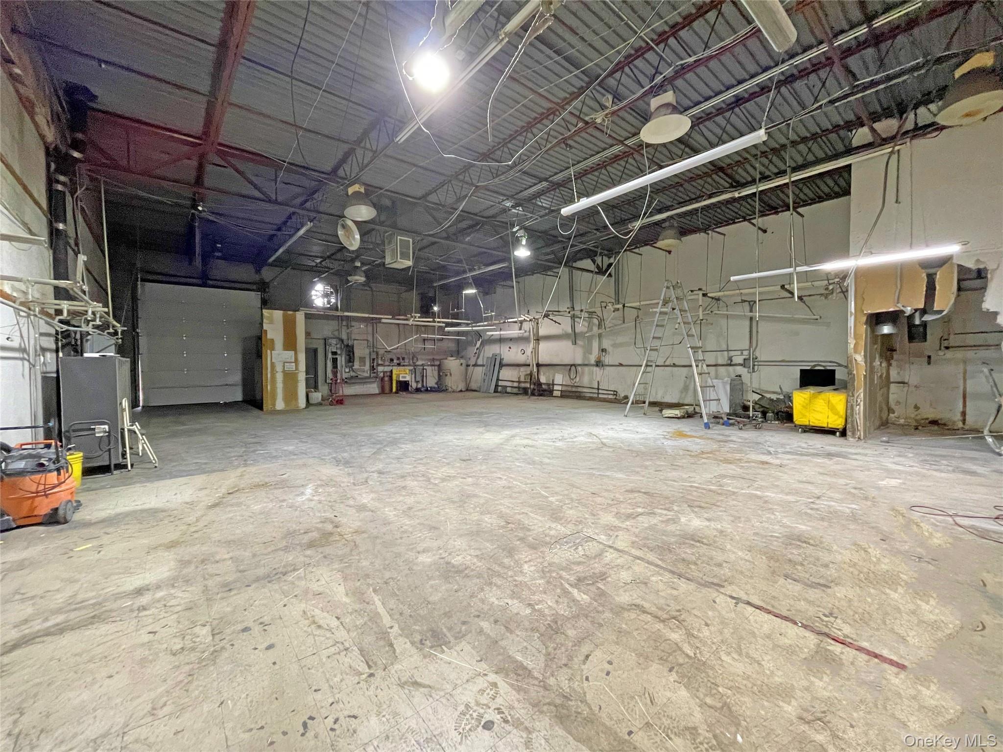 #8 photo, 75 E Jefryn Boulevard, Deer Park , NY 11729