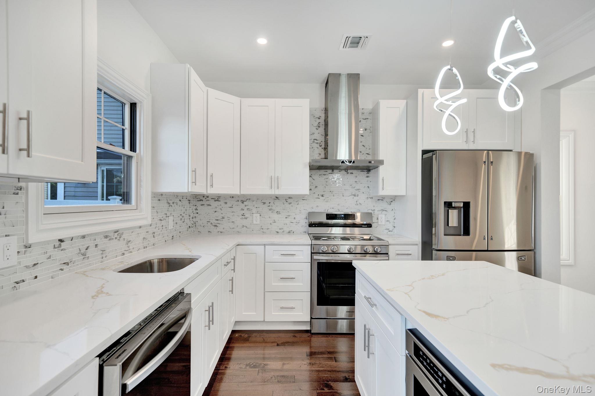 #5 photo, 47 E. Cherry Street, Hicksville , NY 11801